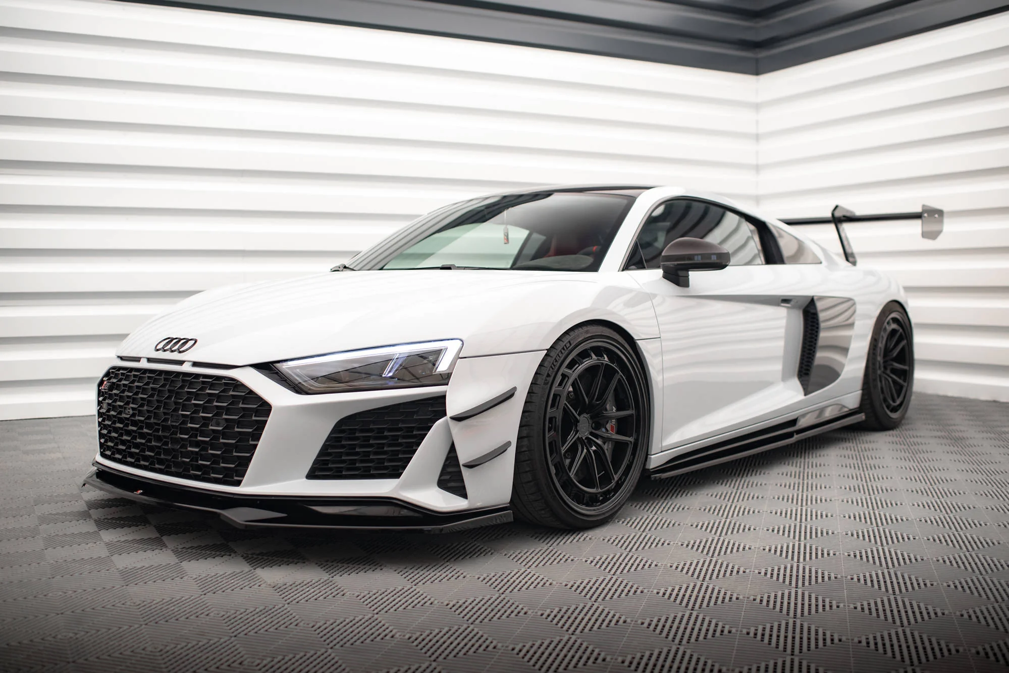 Canards(owiewki przedniego zderzaka) Audi R8 Mk2 Facelift - Image 3