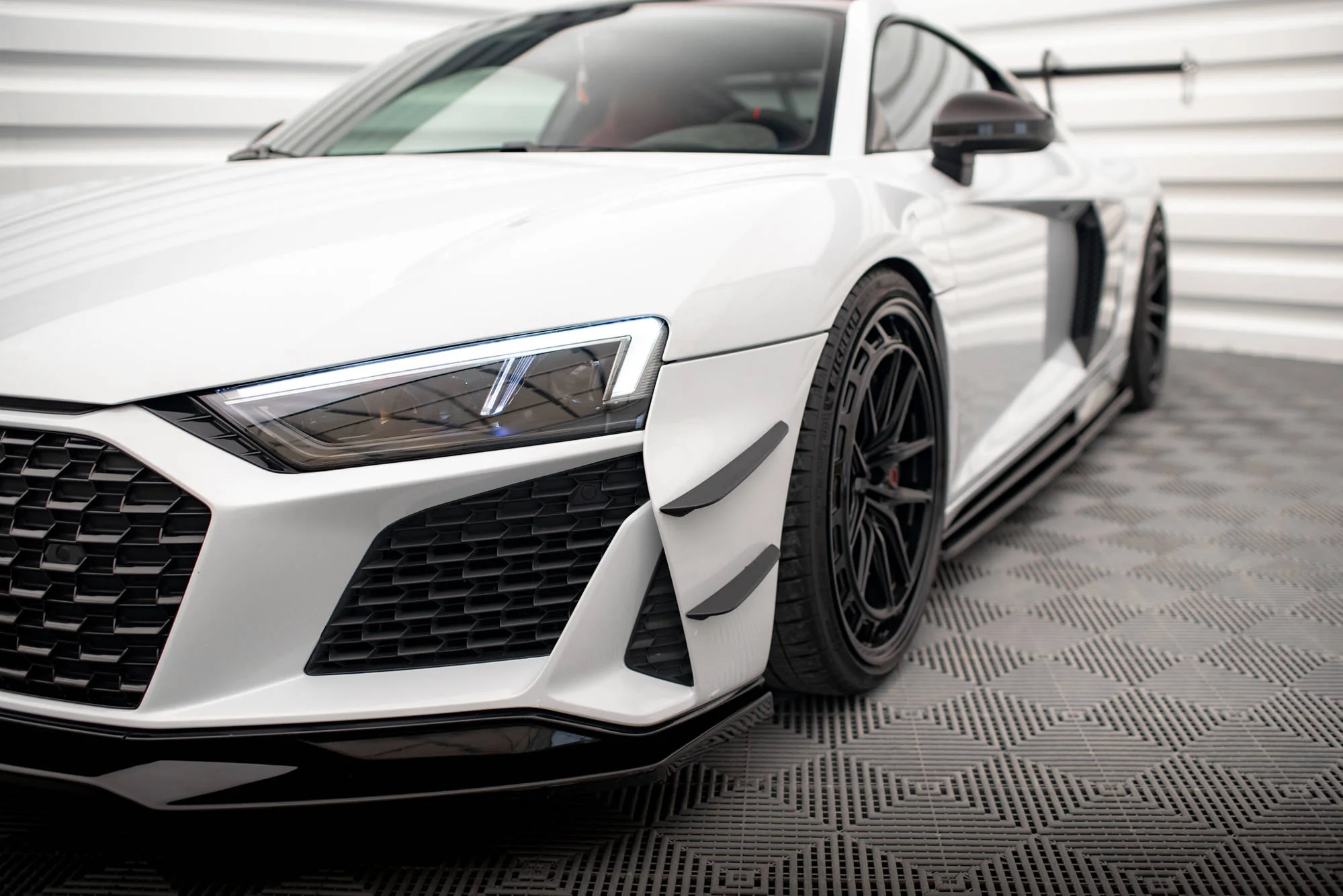 Canards(owiewki przedniego zderzaka) Audi R8 Mk2 Facelift - Image 6