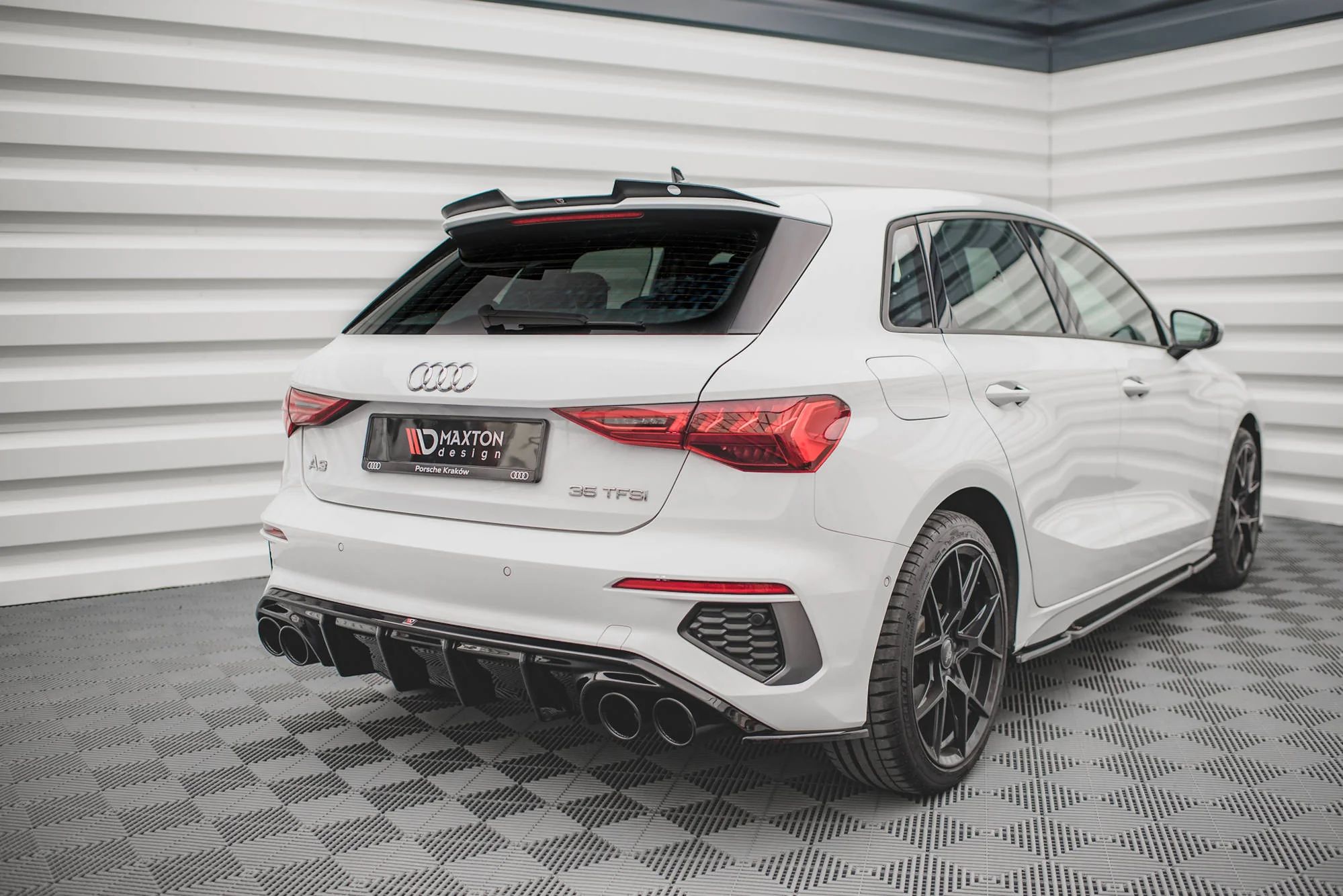 Dokładka Tylna + Atrapa Wydechu Audi A3 S-Line Sportback 8Y - Image 4