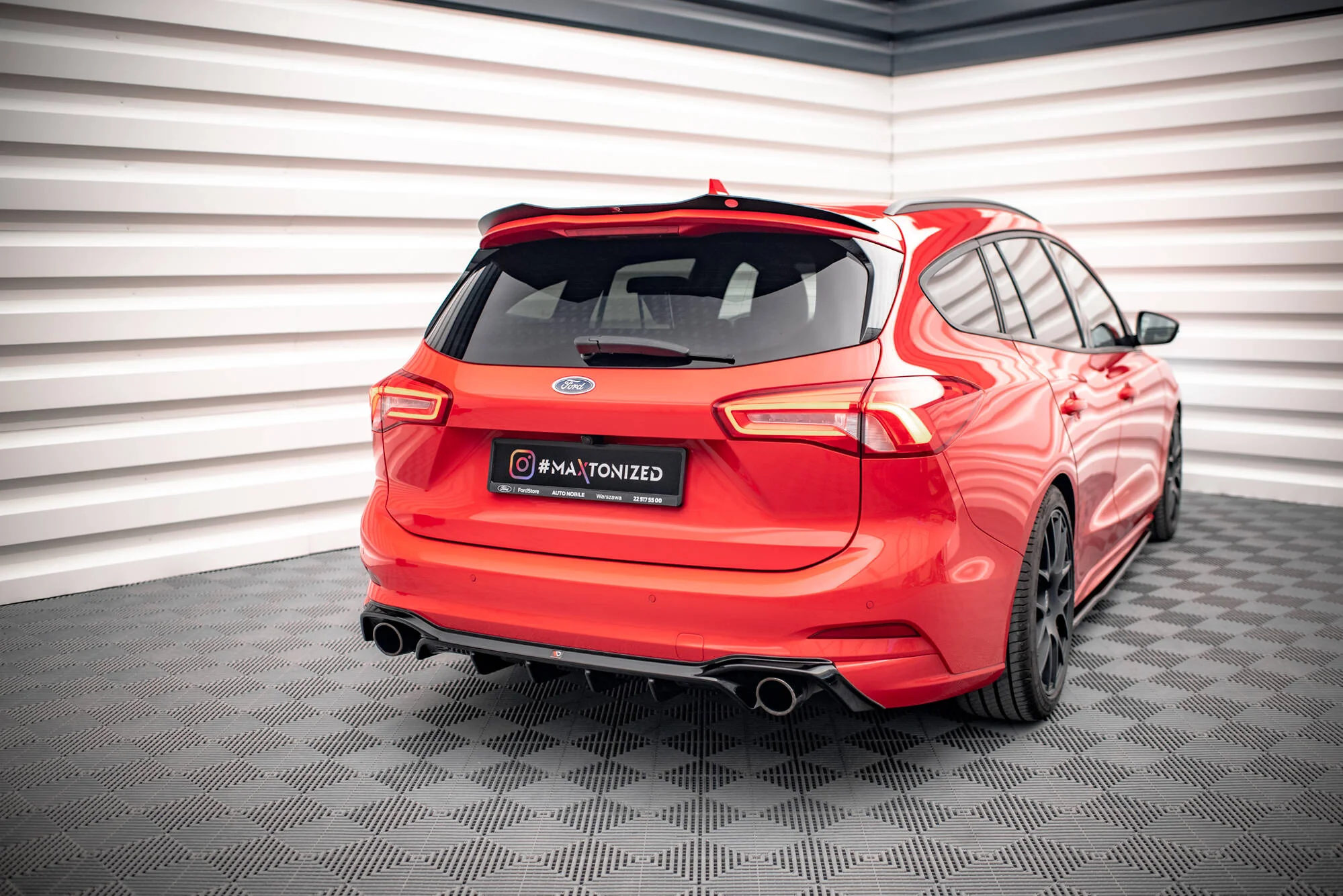 Dokładka Tylna V.2 Ford Focus Estate ST Mk4