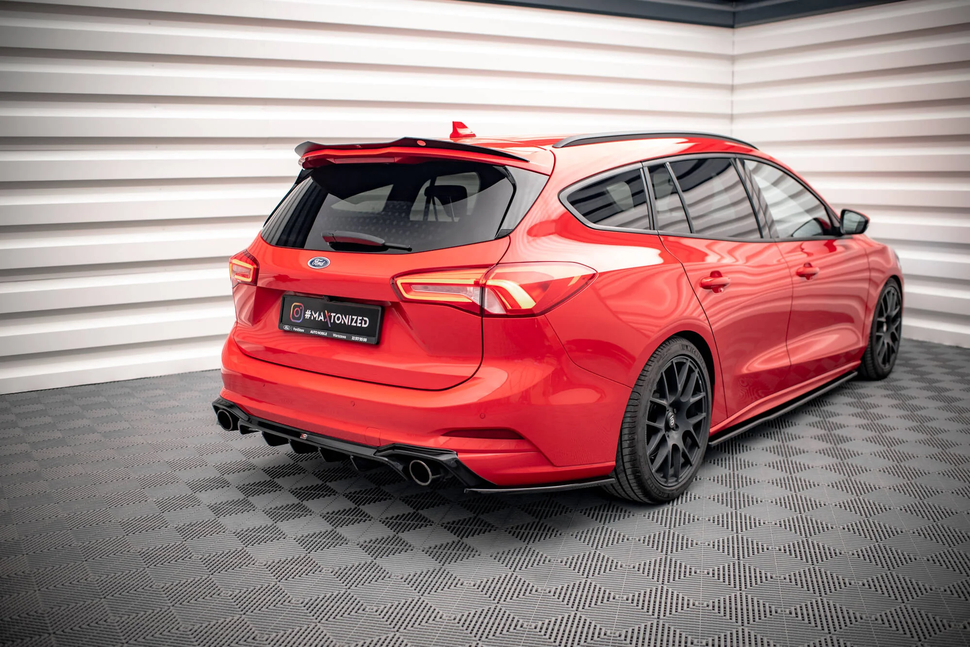 Dokładka Tylna V.2 Ford Focus Estate ST Mk4 - Image 4