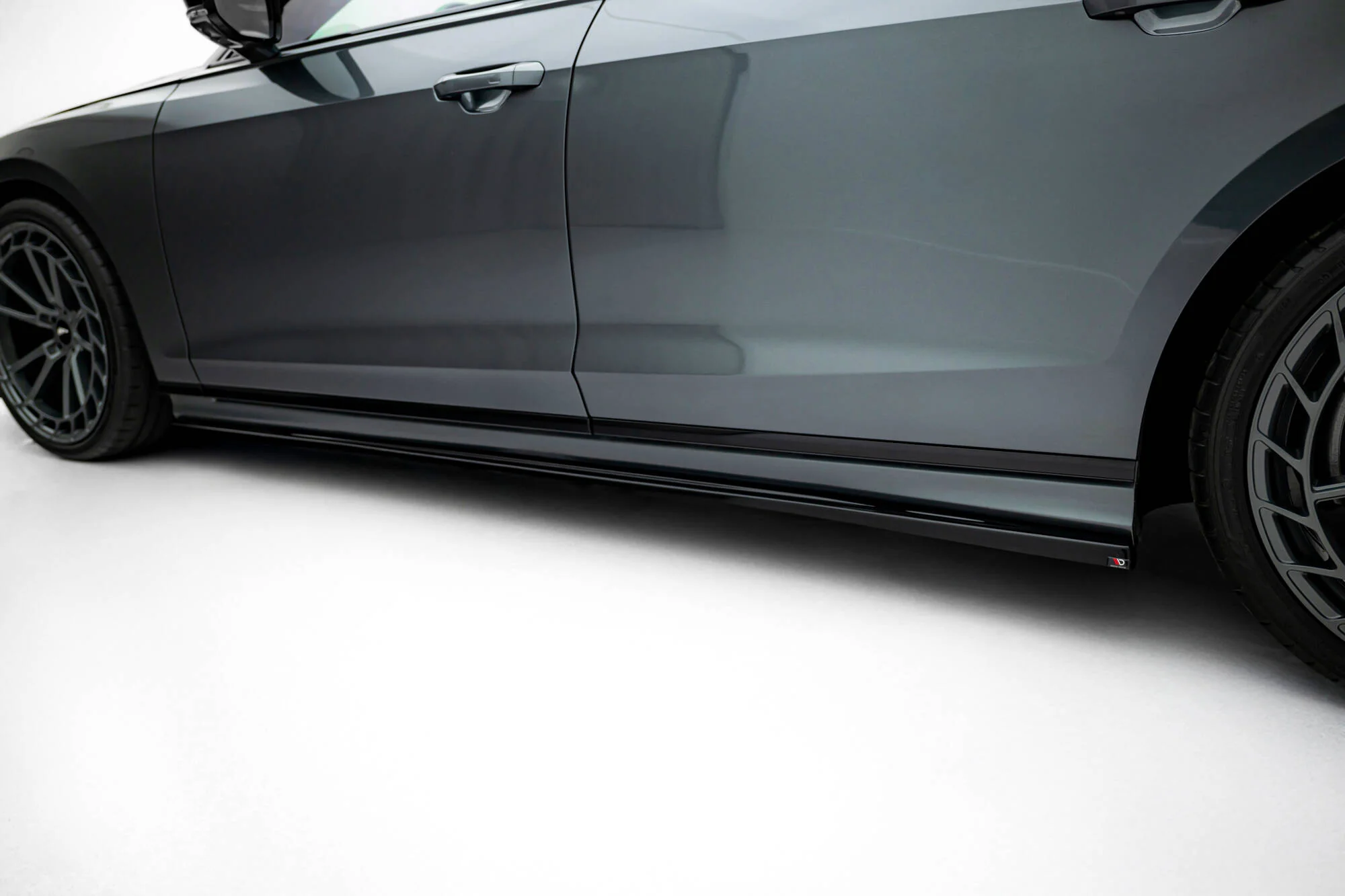 Dokładki Progów Audi S8 / A8 S-Line D5 Facelift - Image 3