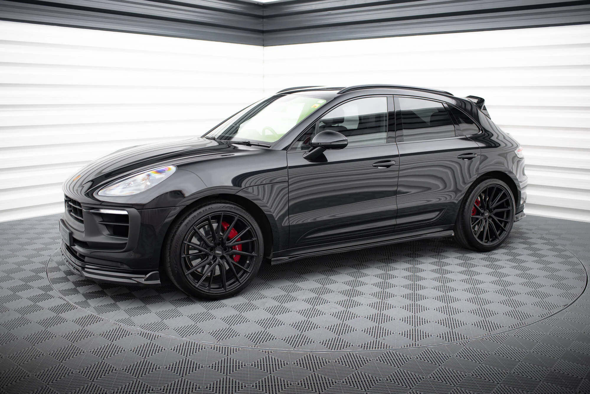 Dokładki Progów Porsche Macan T / GTS Mk1 Facelift 2 - Image 2