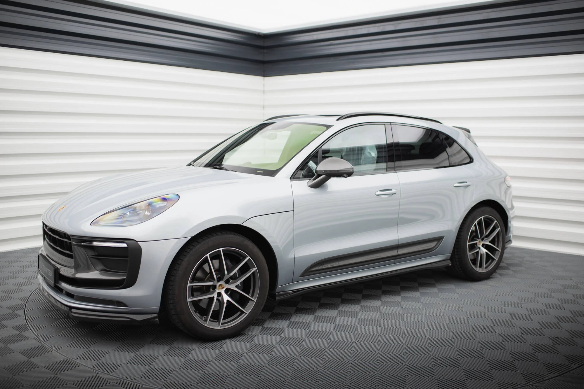 Dokładki Progów Porsche Macan T / GTS Mk1 Facelift 2 - Image 4