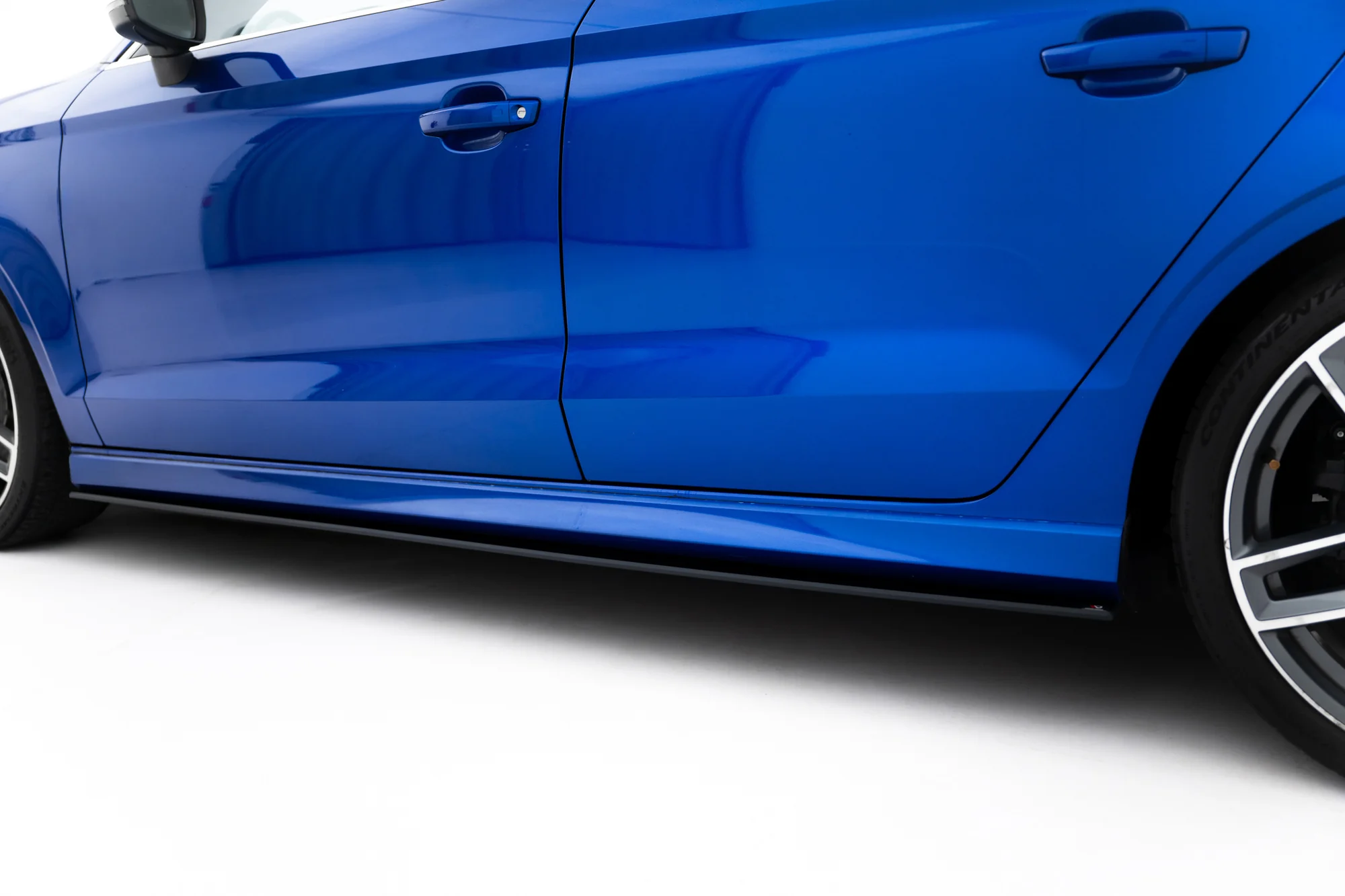 Dokładki progów Street Pro Audi S3 / A3 S-Line Sedan 8V - Image 3