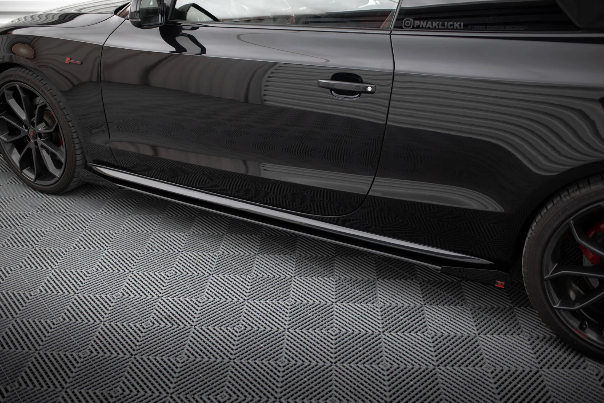 Dokładki progów Street Pro + Flaps Audi A5 / A5 S-Line / S5 Coupe / Cabrio 8T / 8T Facelift - Image 2