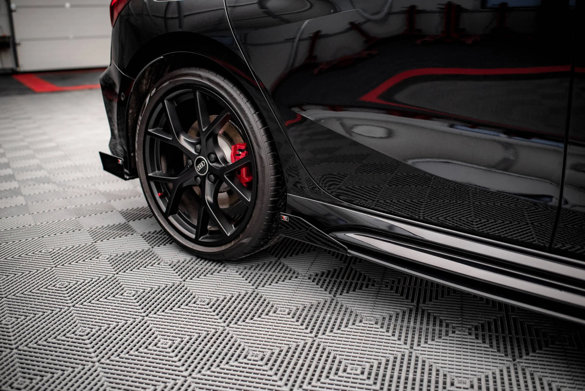 Dokładki progów Street Pro + Flaps Audi RS3 Sportback 8Y - Image 3