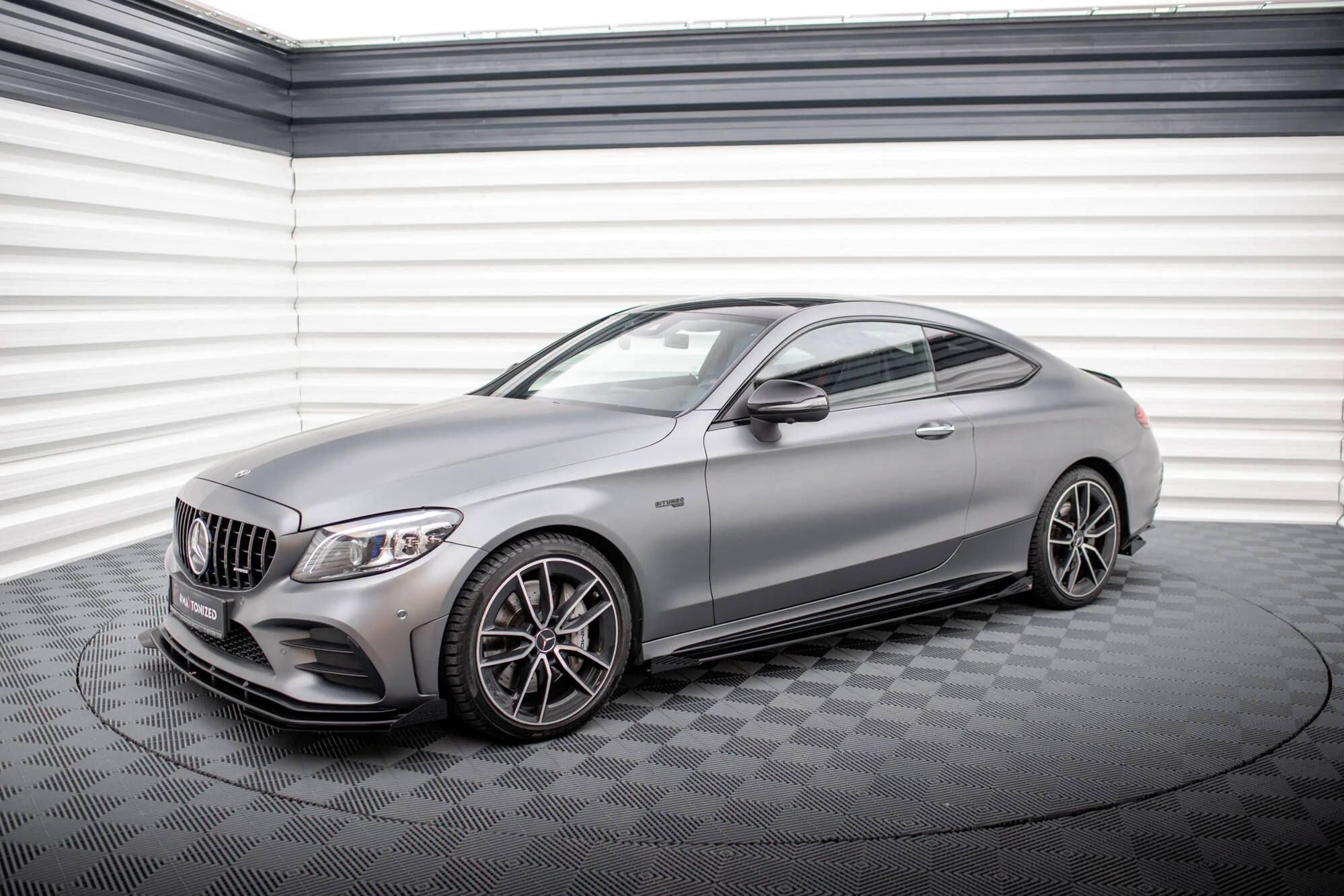 Dokładki progów Street Pro + Flaps Mercedes-AMG C43 Coupe / Cabrio C205 Facelift / A205 Facelift
