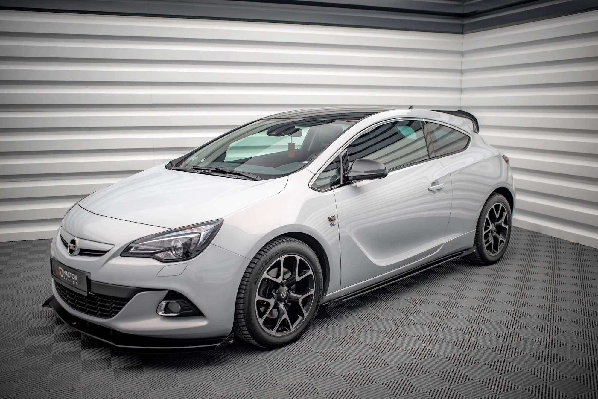 Dokładki progów Street Pro + Flaps Opel Astra GTC OPC-Line J - Image 3