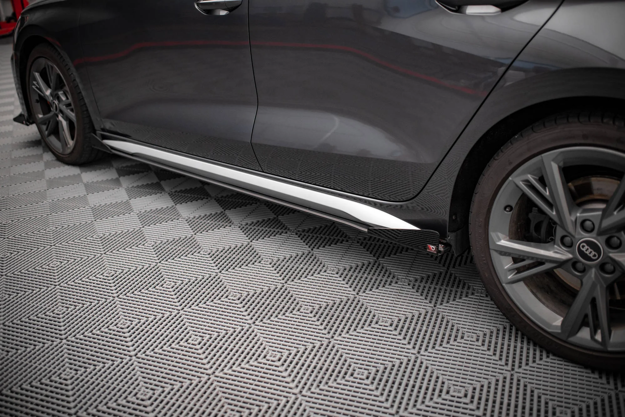 Dokładki progów Street Pro + Flaps V.1 Audi S3 / A3 S-Line 8Y / 8Y Facelift - Image 3