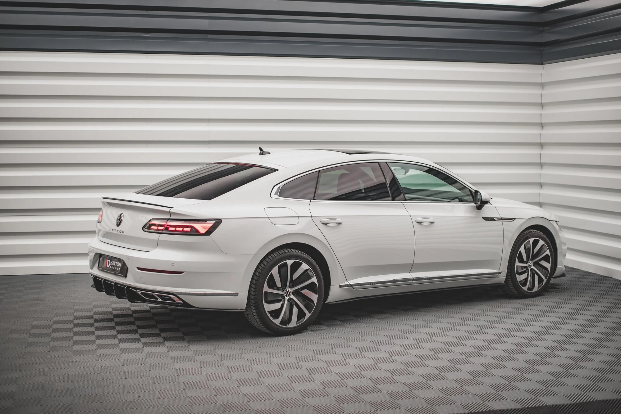 Dokładki progów Street Pro V.1 Volkswagen Arteon R/ R-Line Sedan / Shooting Brake Mk1 Facelift - Image 2