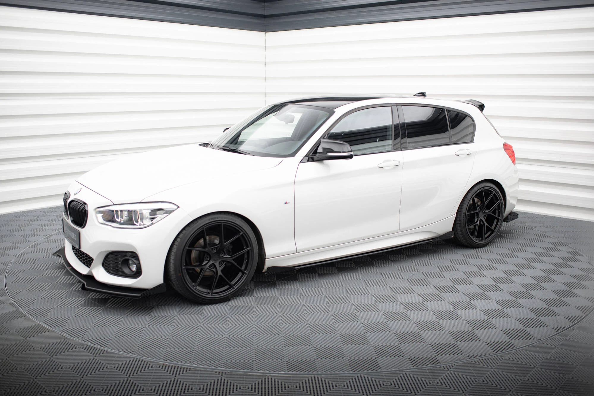 Dokładki progów Street Pro V.2 + Flapsy BMW 1 F20 M135i / M140i / M-Pack - Image 2