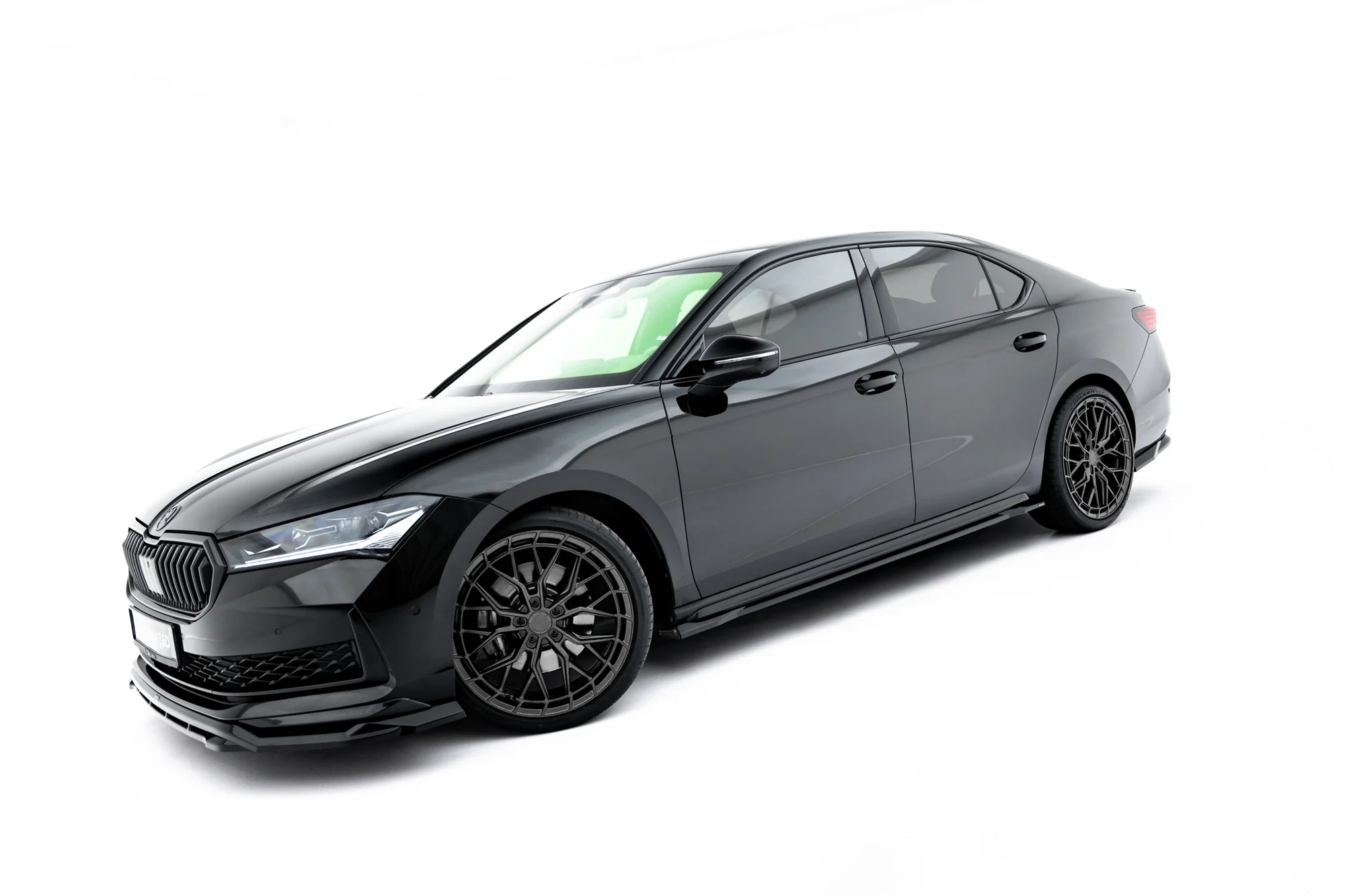 Dokładki Progów V.1 Skoda Superb Sportline Mk4 - Image 3