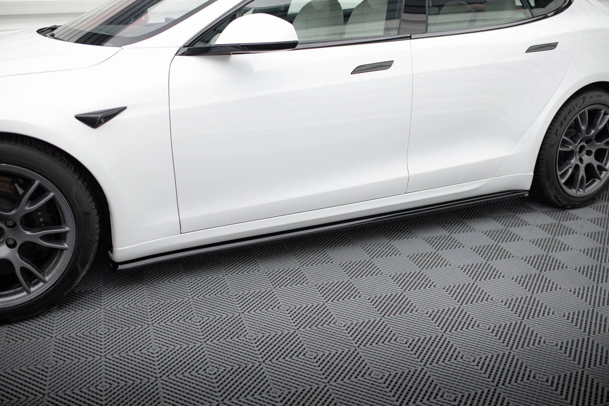 Dokładki Progów V.2 Tesla Model S Plaid Mk1 Facelift