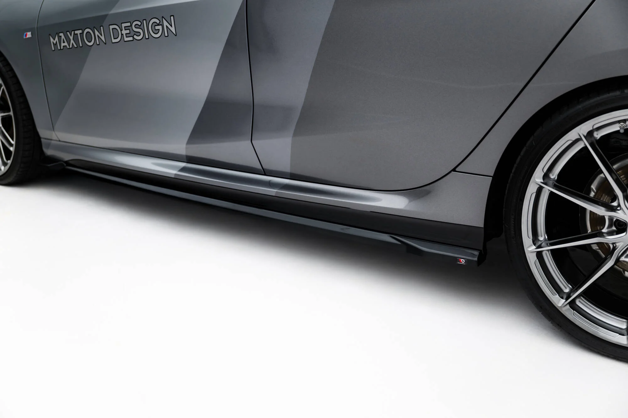 Dokładki Progów V.3 BMW M135i F70 - Image 3