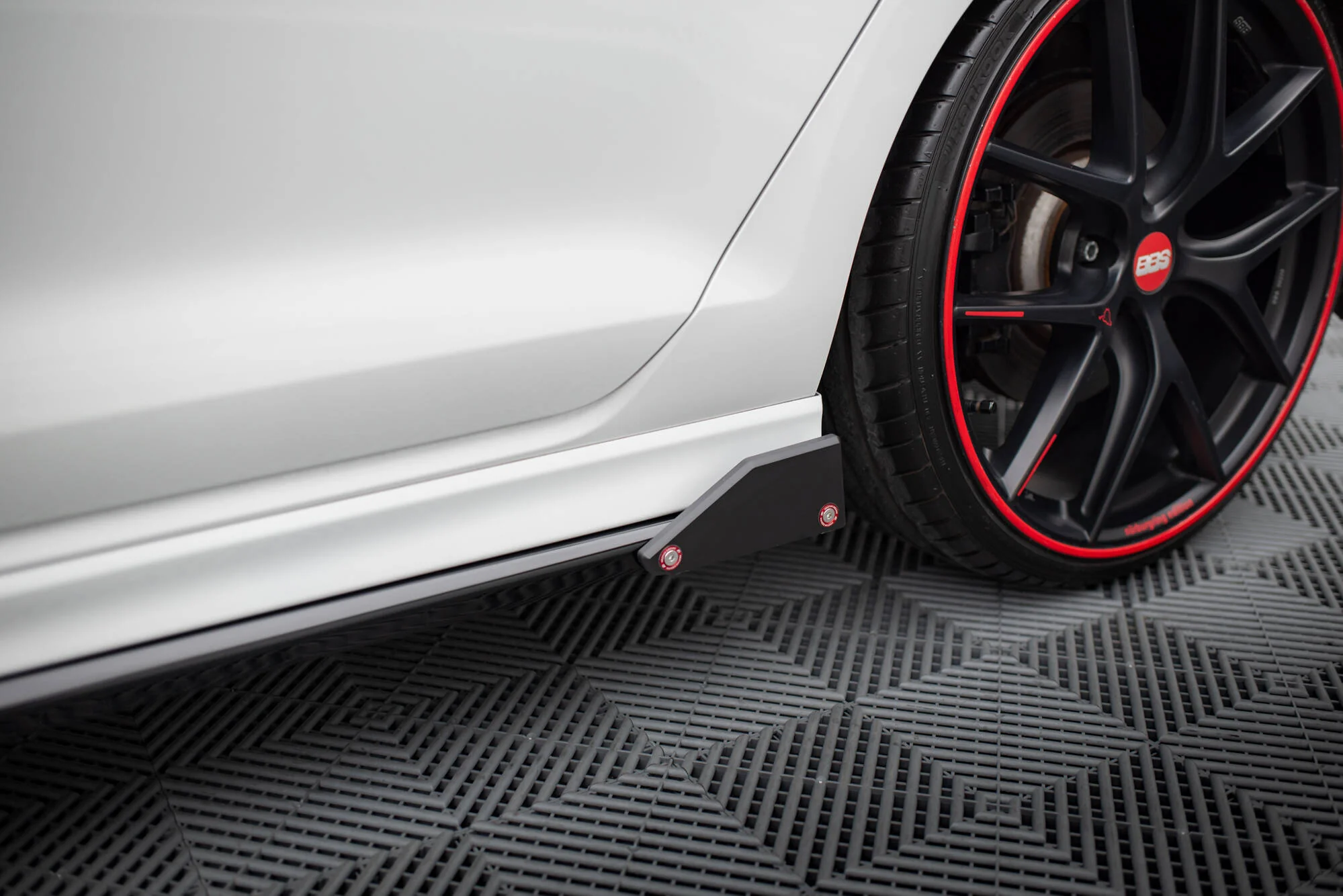 Dokładki Progów V.3+ Flaps Volkswagen Golf R / R-Line Mk7 - Image 4