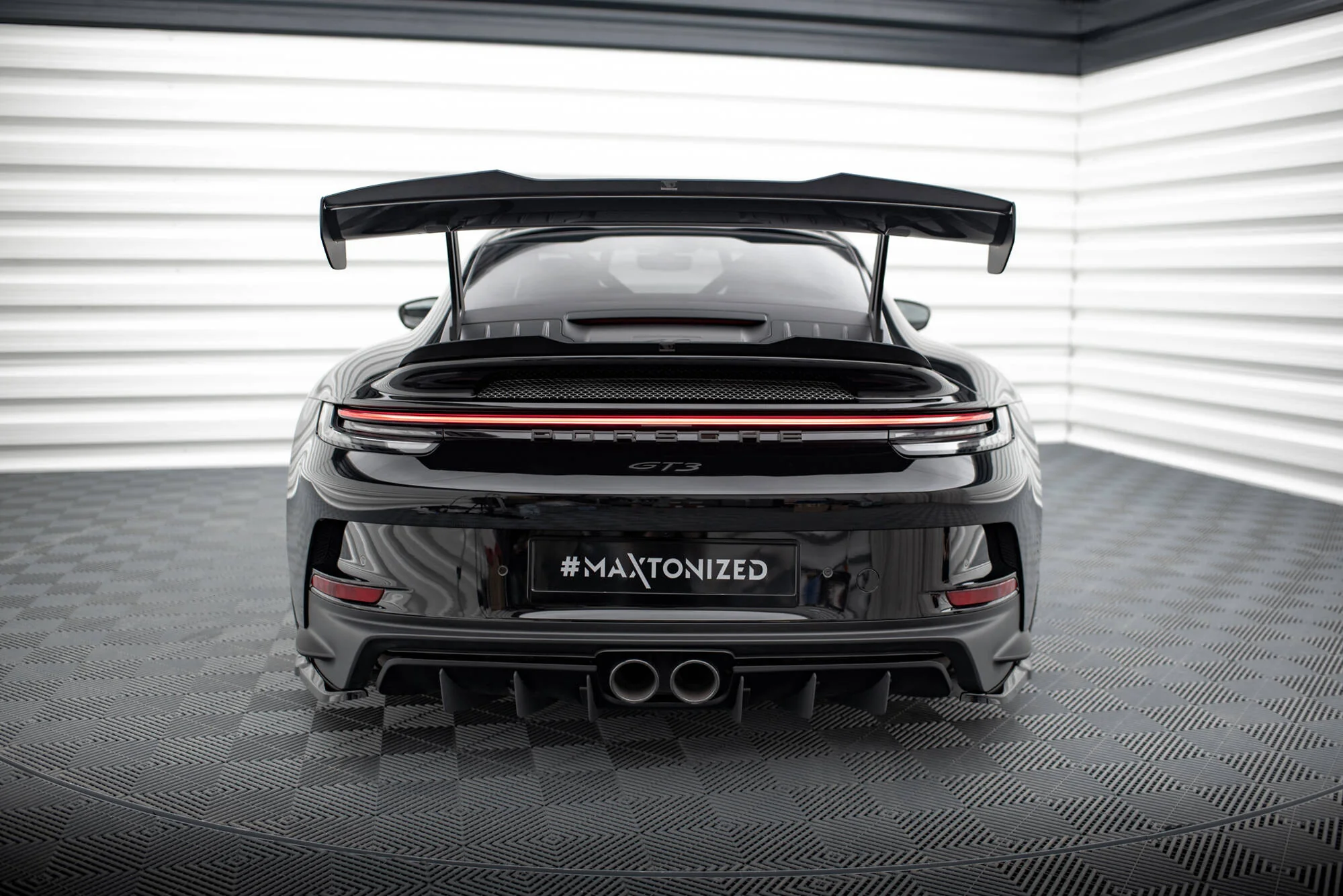 Dolne Przedłużenie Spoilera Porsche 911 992 GT3 - Image 4