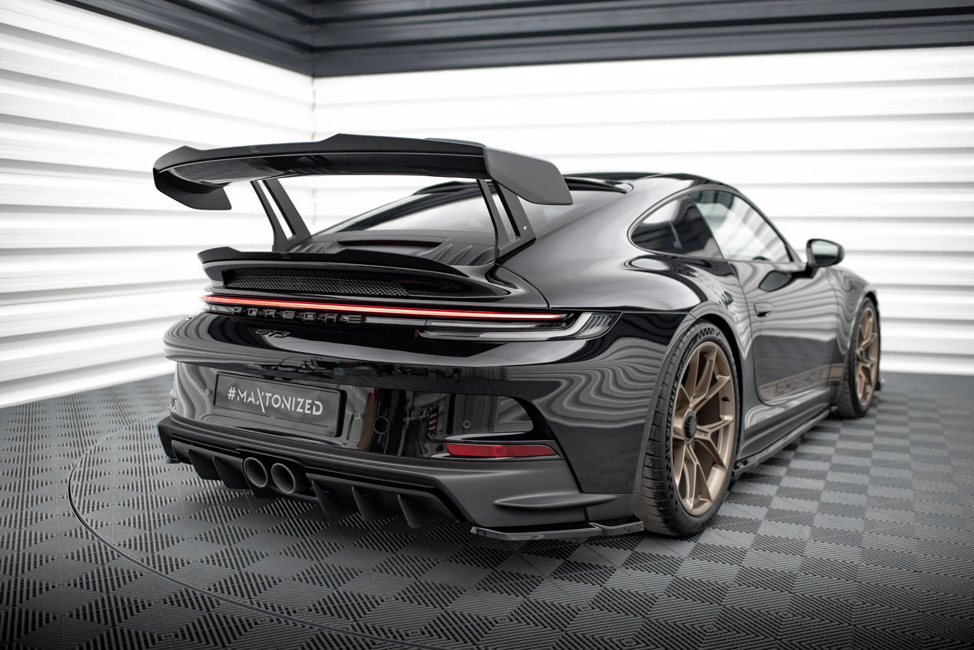 Dolne Przedłużenie Spoilera Porsche 911 992 GT3 - Image 5