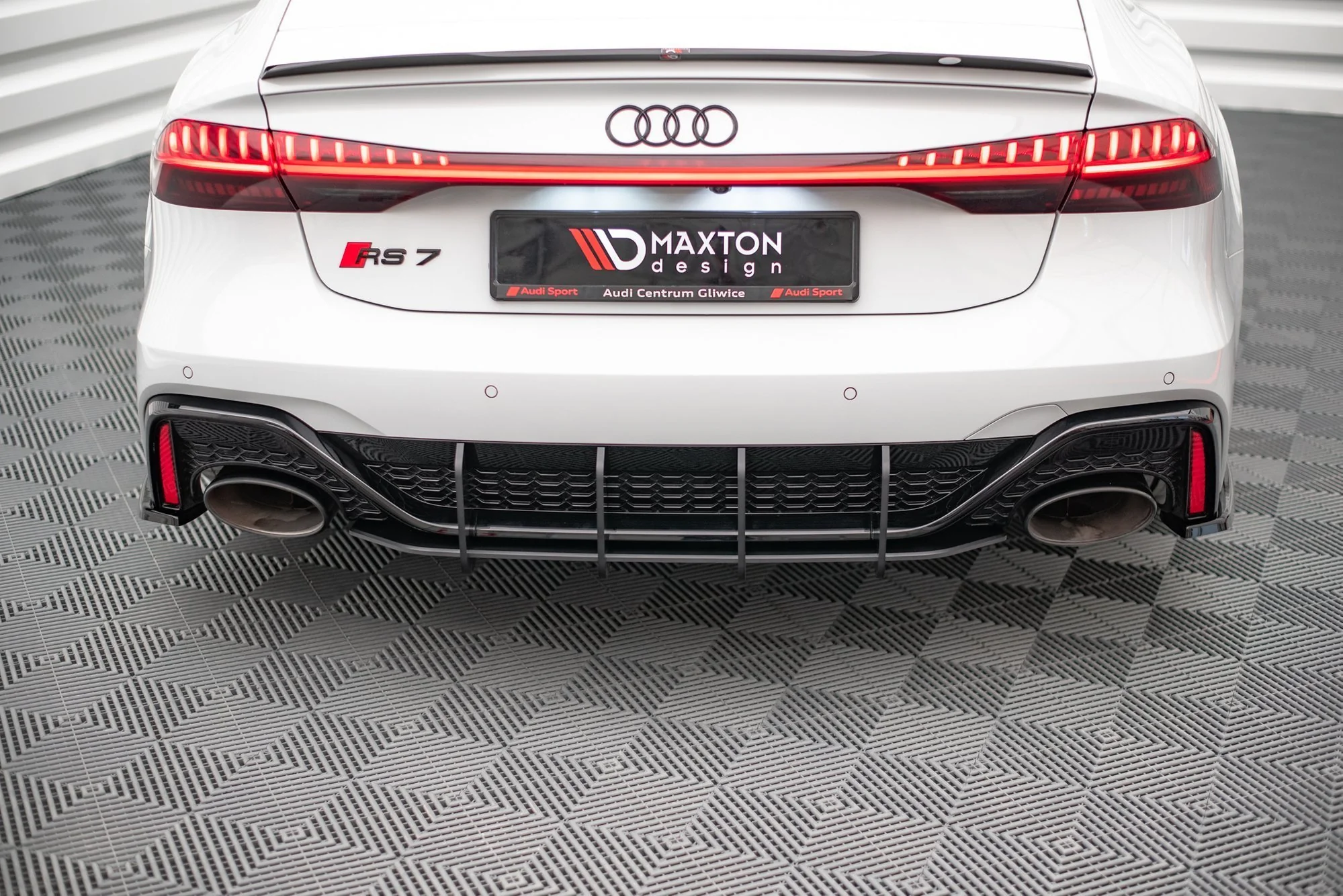 Dyfuzor Tylny Street Pro Audi RS7 C8 / RS6 C8 / C8 Facelift