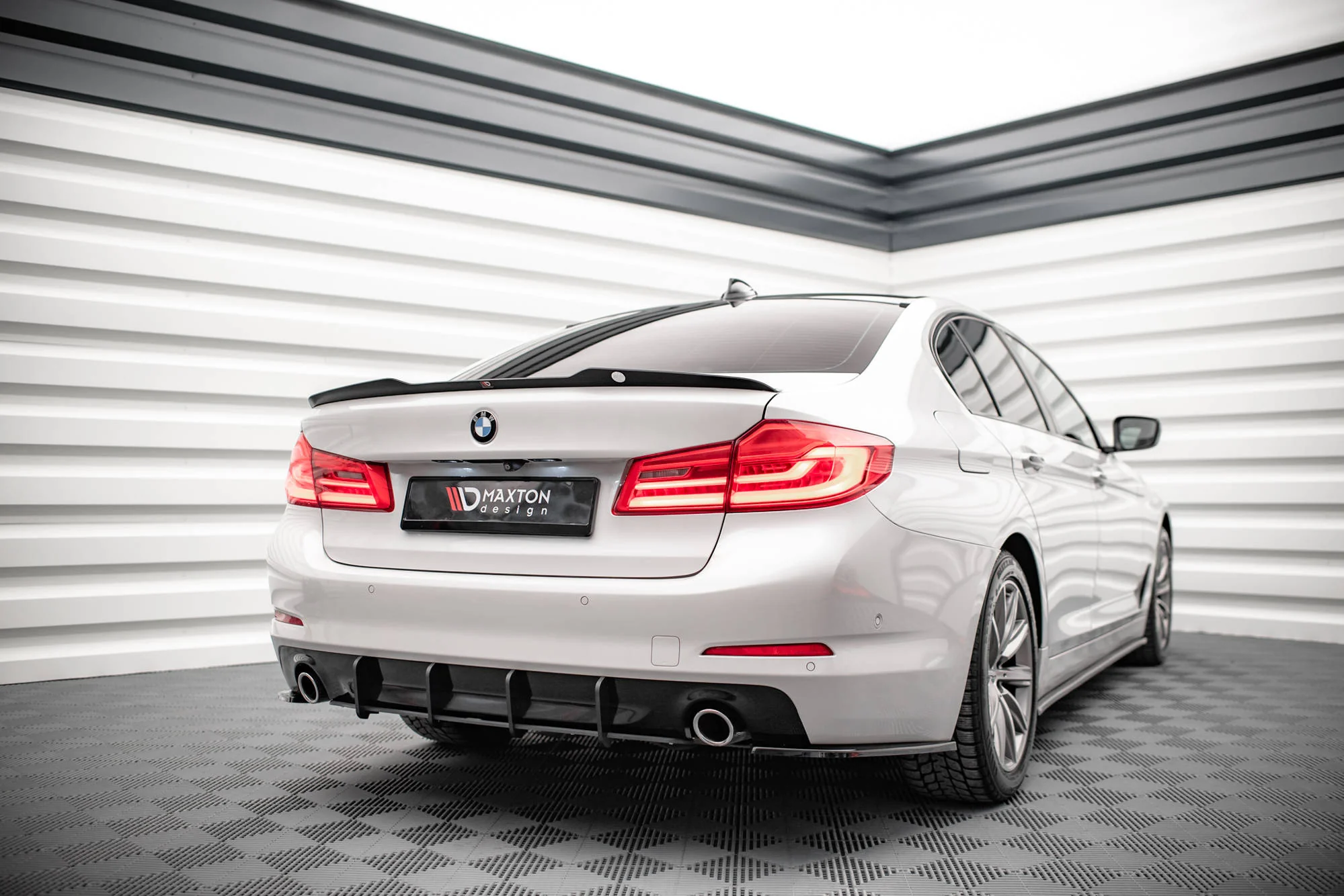 Dyfuzor Tylny Street Pro BMW 5 Sedan G30