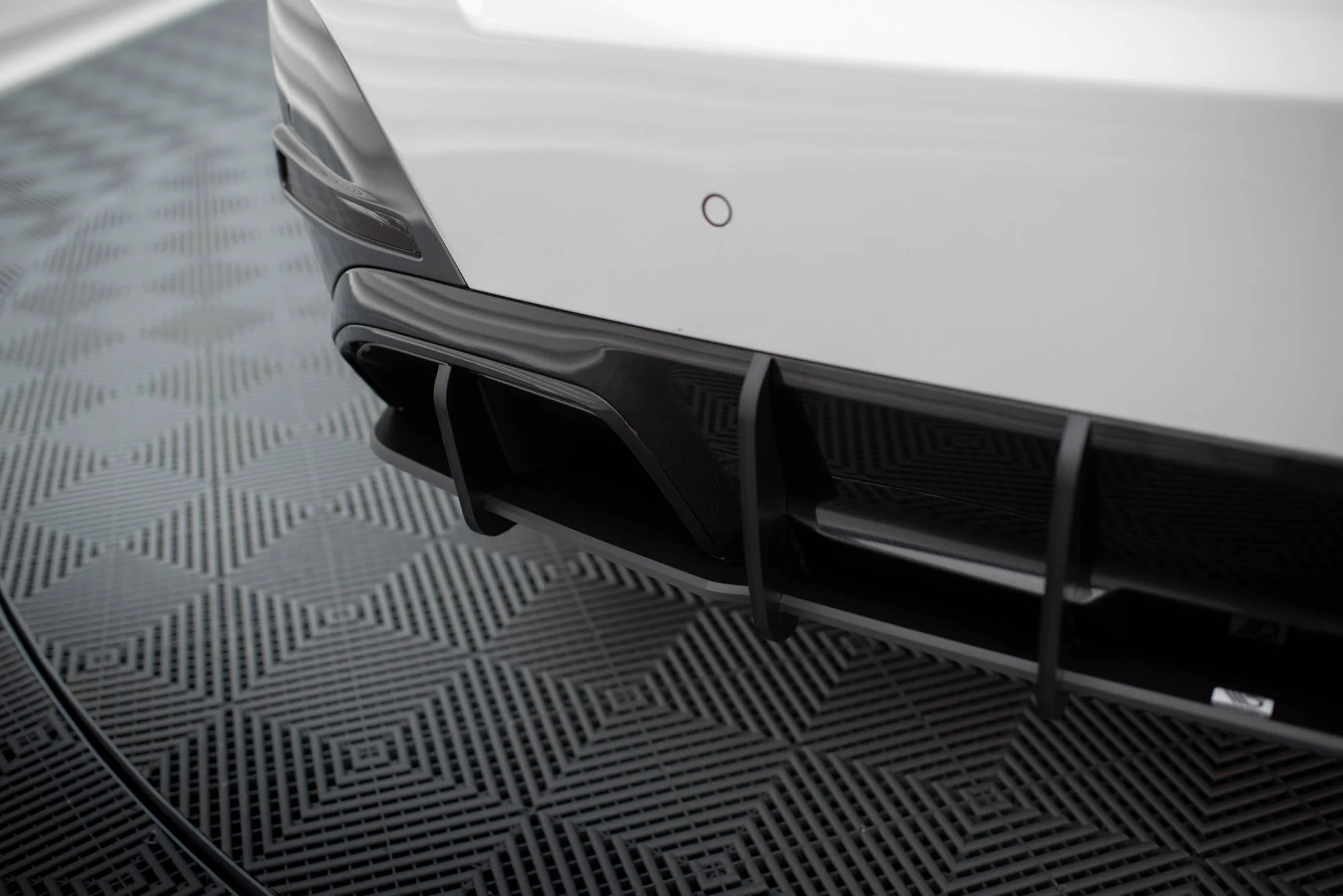Dyfuzor Tylny Street Pro BMW i4 M-Pack G26 - Image 4