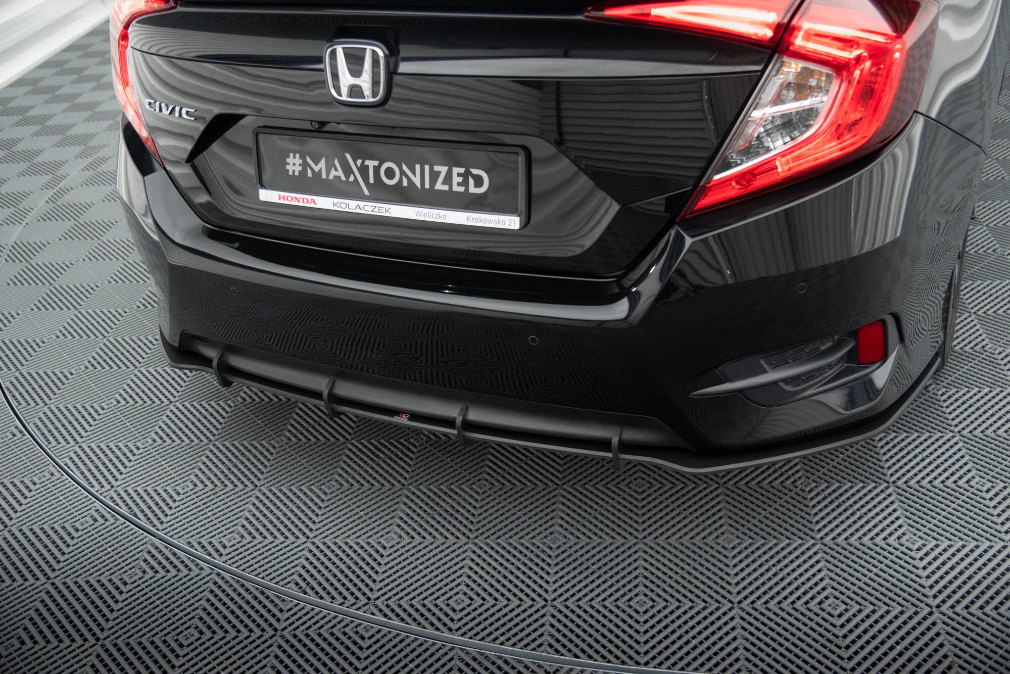 Dyfuzor Tylny Street Pro Honda Civic Mk10 - Image 3