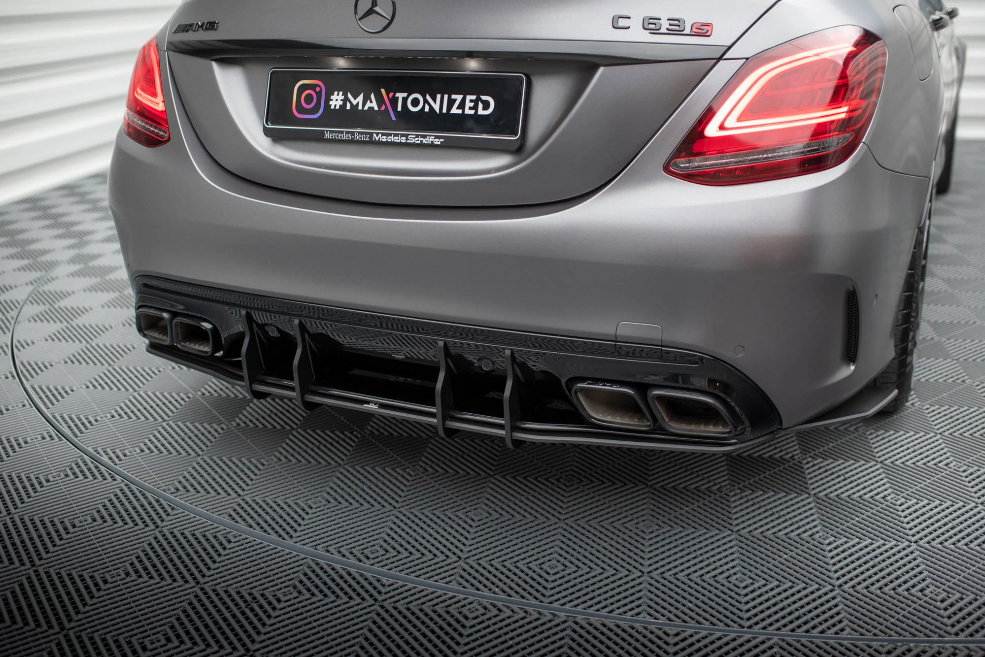 Dyfuzor Tylny Street Pro Mercedes-AMG C63 Sedan / Estate W205 Facelift
