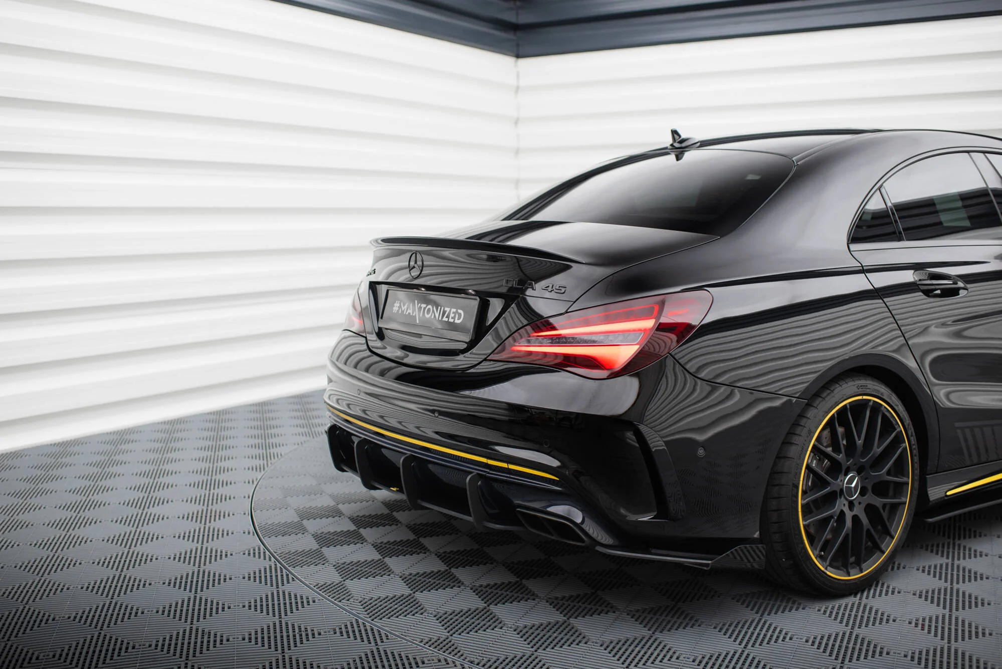 Dyfuzor Tylny Street Pro Mercedes-AMG CLA 45 C117 Facelift - Image 3