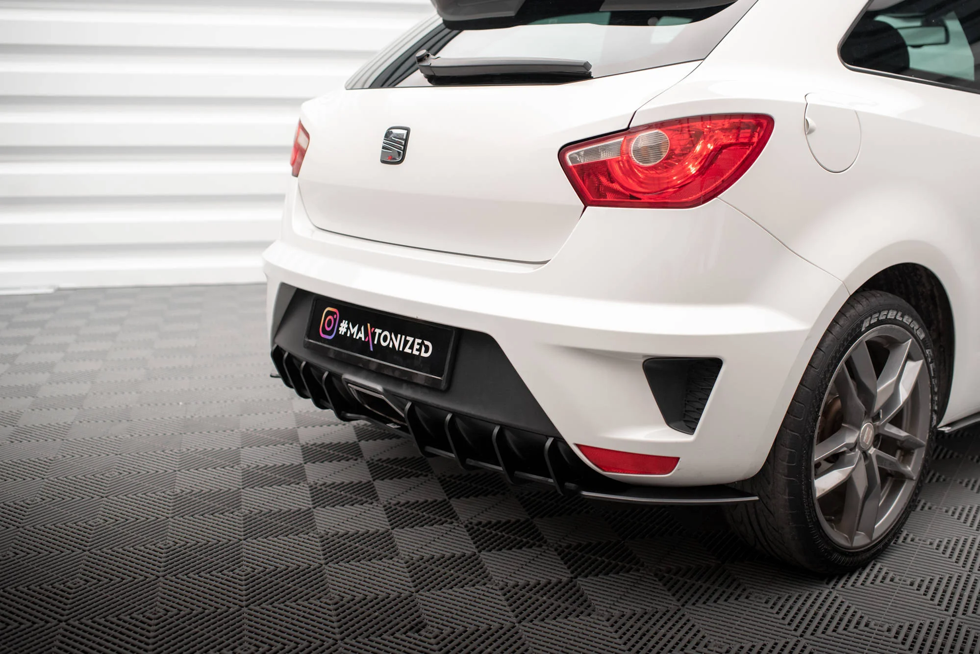 Dyfuzor Tylny Street Pro Seat Ibiza Cupra Sport Coupe Mk4 - Image 4