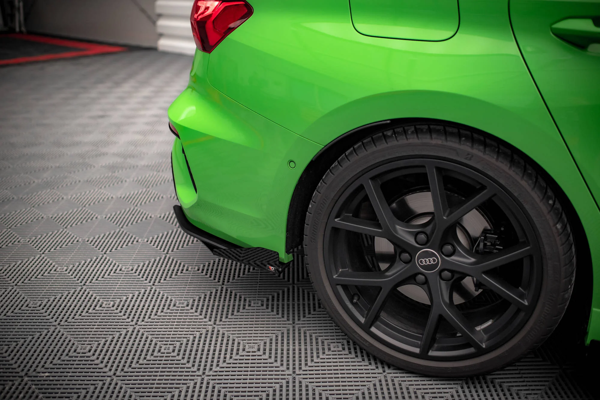 Flapsy Tylne Boczne Audi RS3 Sedan 8Y - Image 2