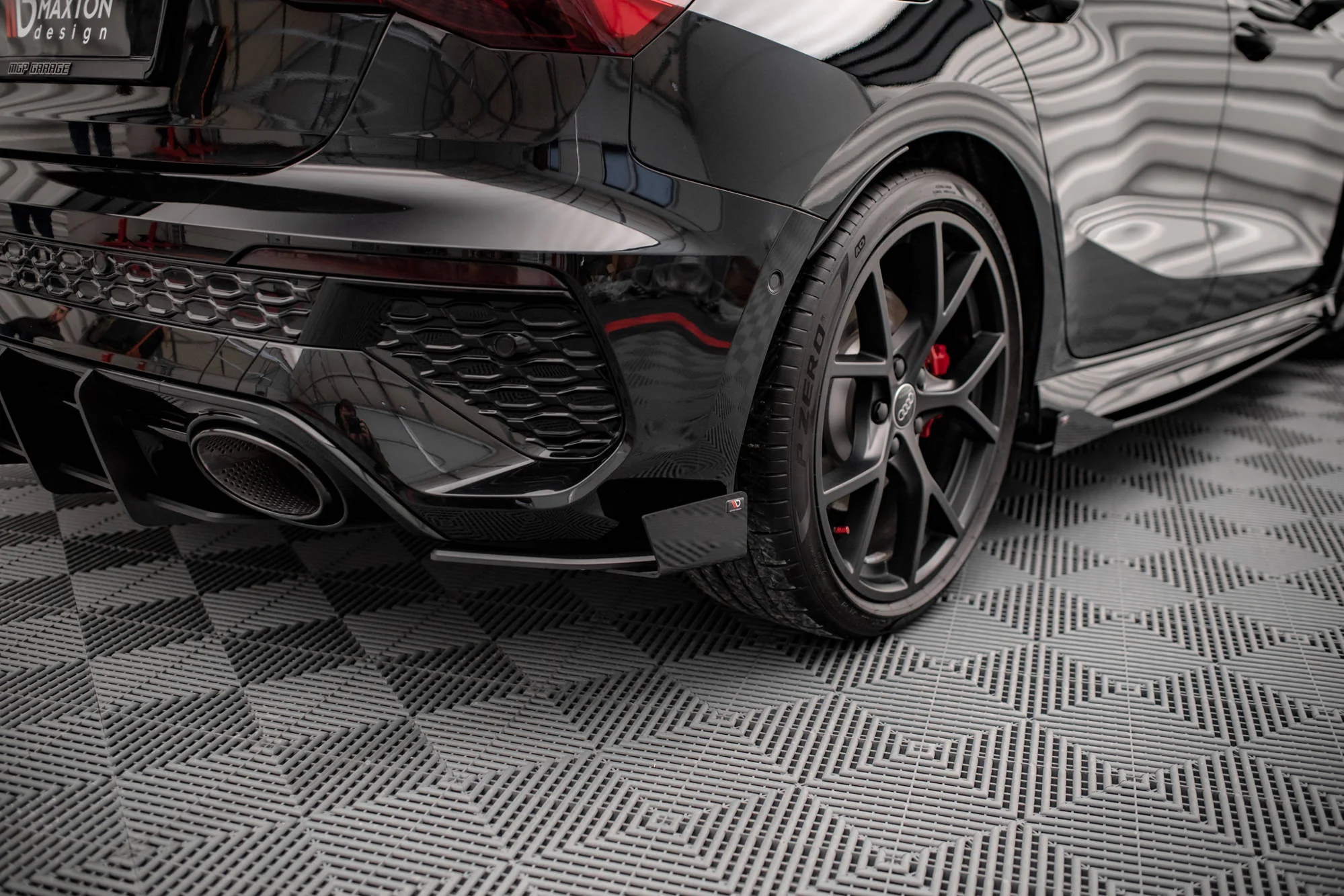 Flapsy Tylne Boczne Audi RS3 Sportback 8Y