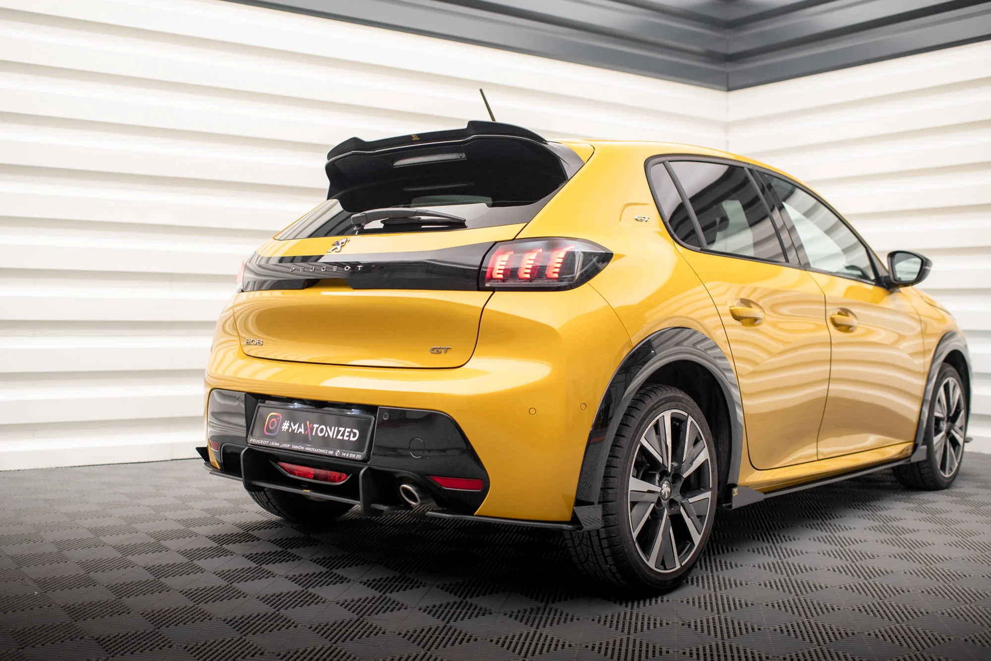 Flapsy Tylne Boczne Peugeot 208 GT Mk2 - Image 2