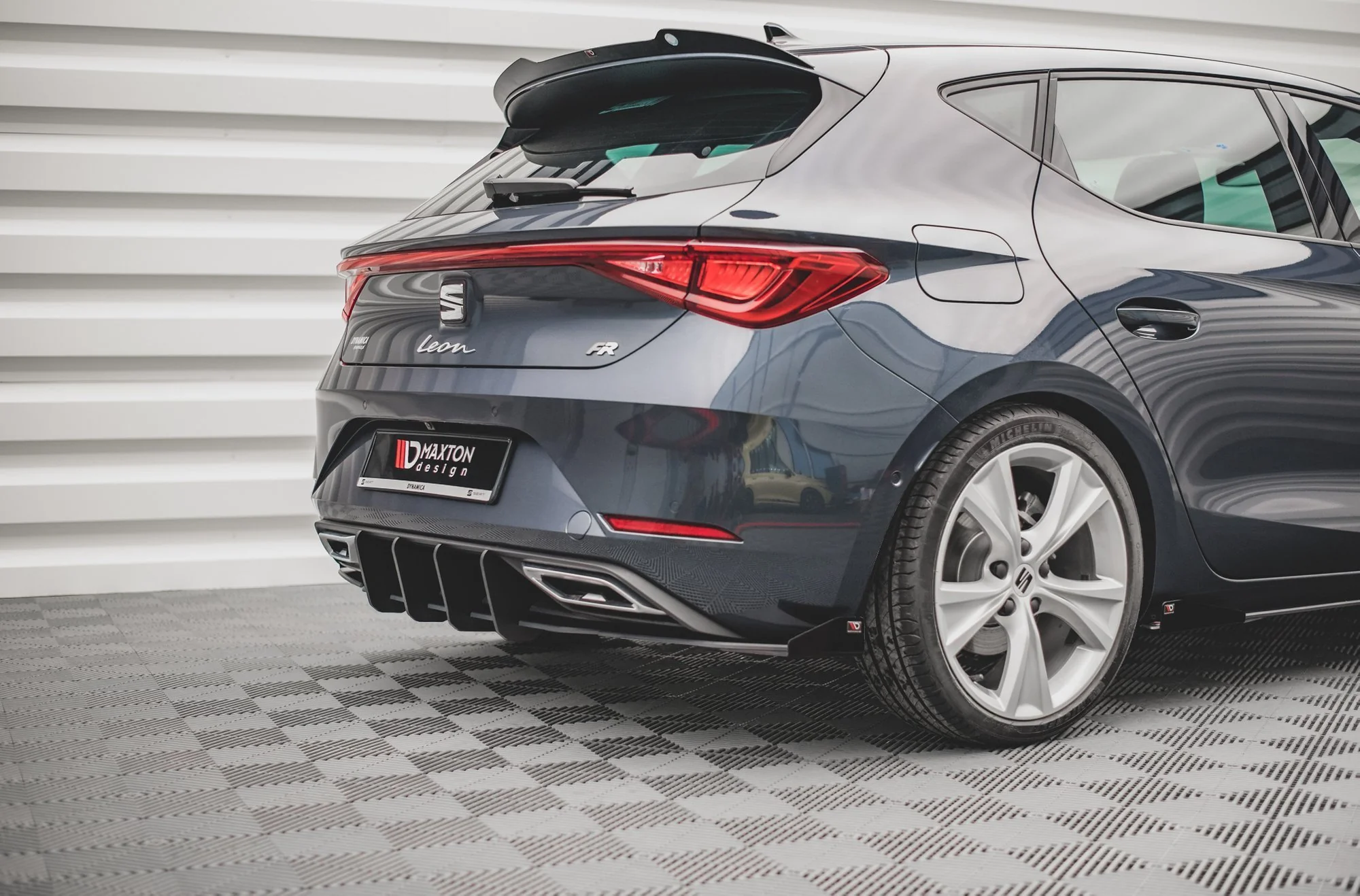 Flapsy Tylne Boczne Seat Leon FR Hatchback Mk4 - Image 2