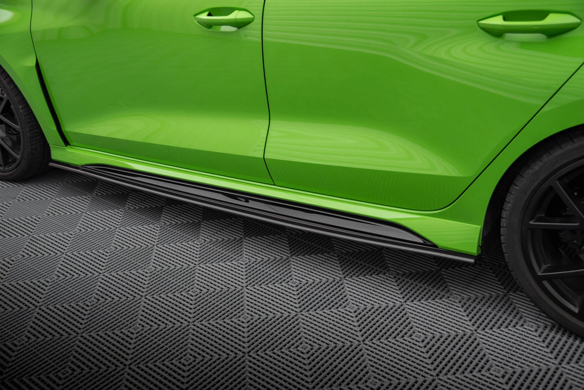 Karbonowe Splittery Boczne Prepreg Audi RS3 Sedan / Sportback 8Y - Image 4