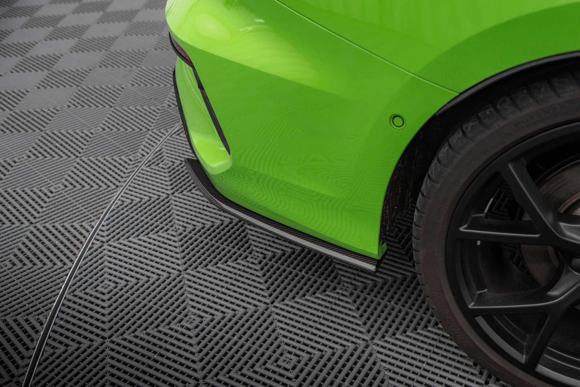 Karbonowe Splittery Tylne Boczne Prepreg Audi RS3 Sedan 8Y - Image 3