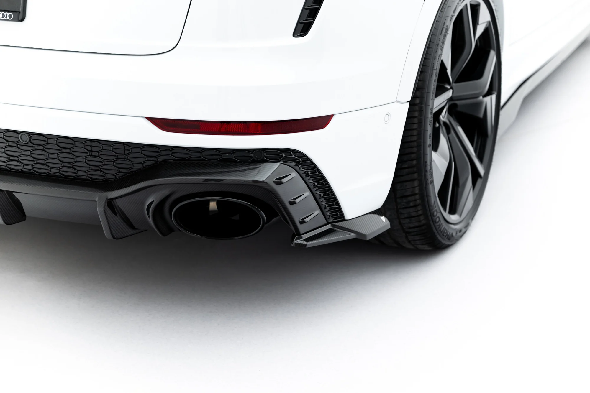 Karbonowe Splittery Tylne Boczne Prepreg Audi RSQ8 Mk1