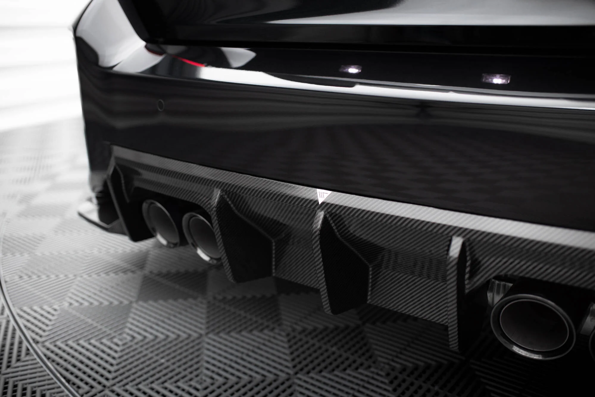 Karbonowy Zestaw Splitterów Prepreg BMW M2 G87 - Image 11