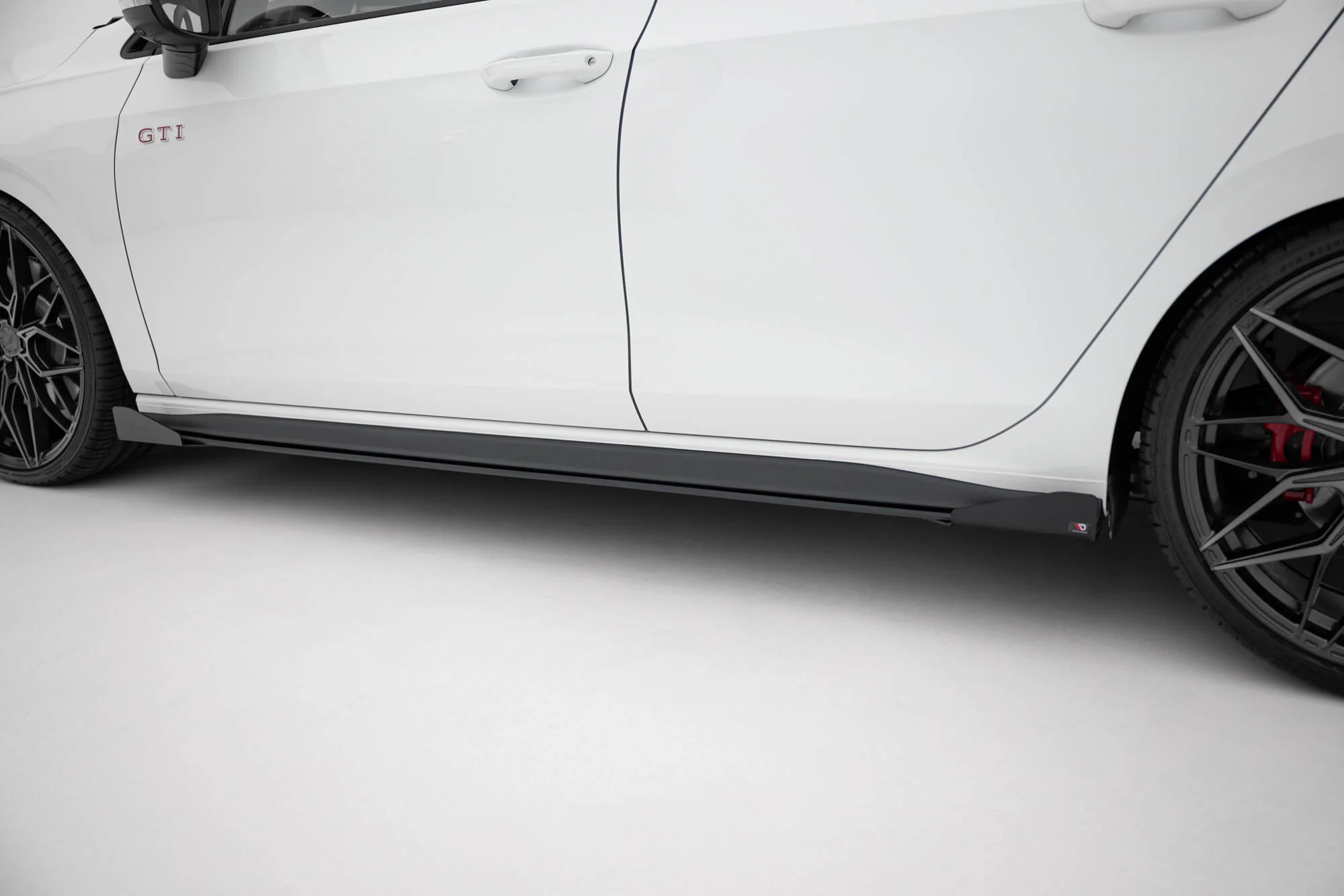 Side Flaps Volkswagen Golf GTI / GTE / GTI Clubsport / R-Line Mk8 - Image 5
