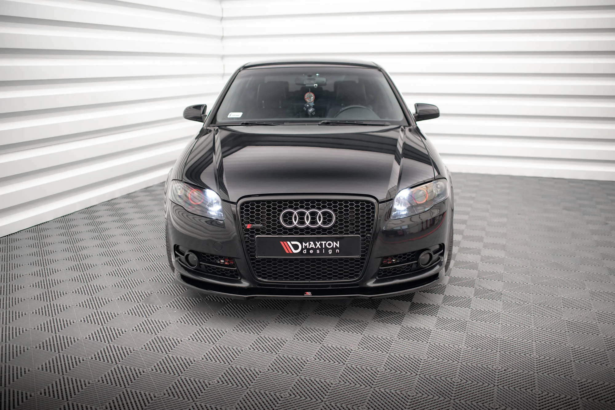 Splitter Przedni Audi A4 S-Line B7 - Image 2