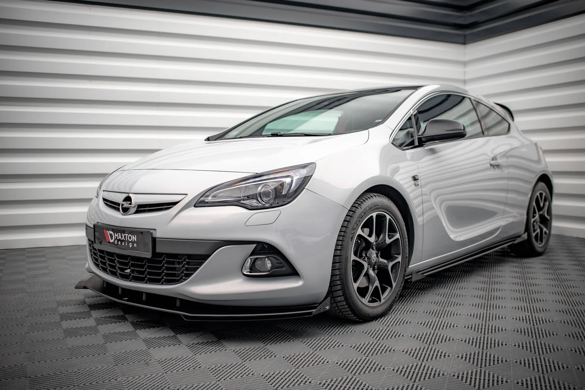 Splitter Przedni Street Pro V.1 + Flaps Opel Astra GTC OPC-Line J - Image 3