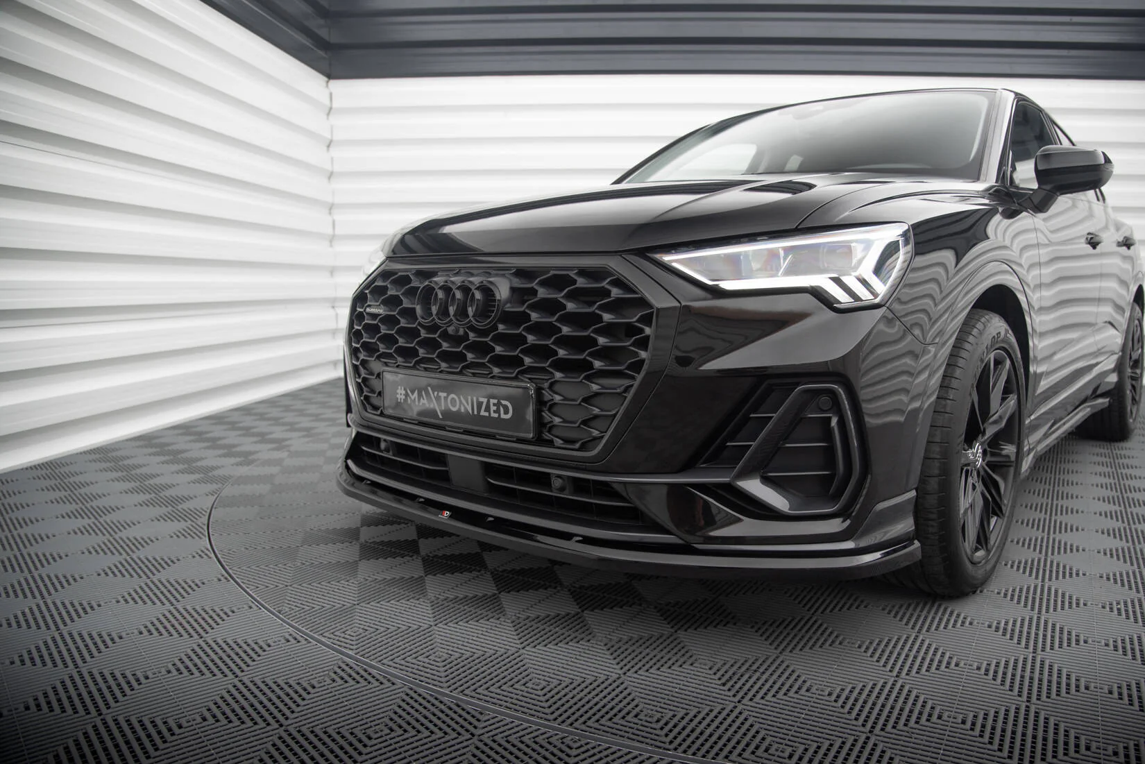 Splitter Przedni V.1 Audi Q3 Sportback F3 - Image 4