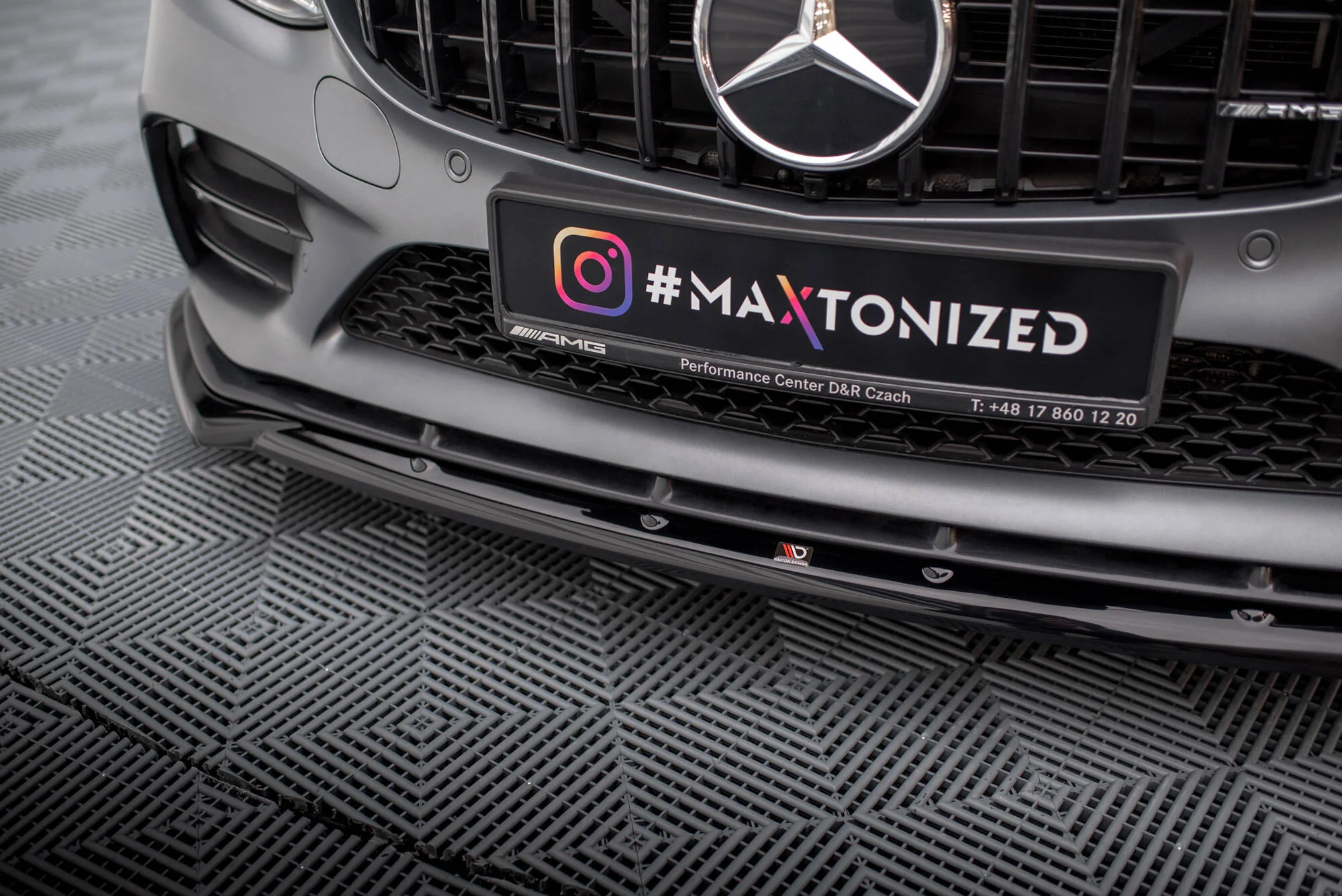 Splitter Przedni V.2 Mercedes-AMG C43 Coupe / Cabrio / Sedan / Estate C205 / A205 / W205 / S205 Facelift - Image 3