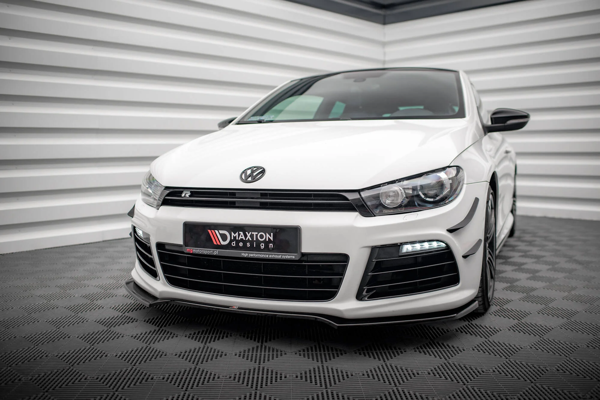 Splitter Przedni V.4 Volkswagen Scirocco R Mk3 - Image 2