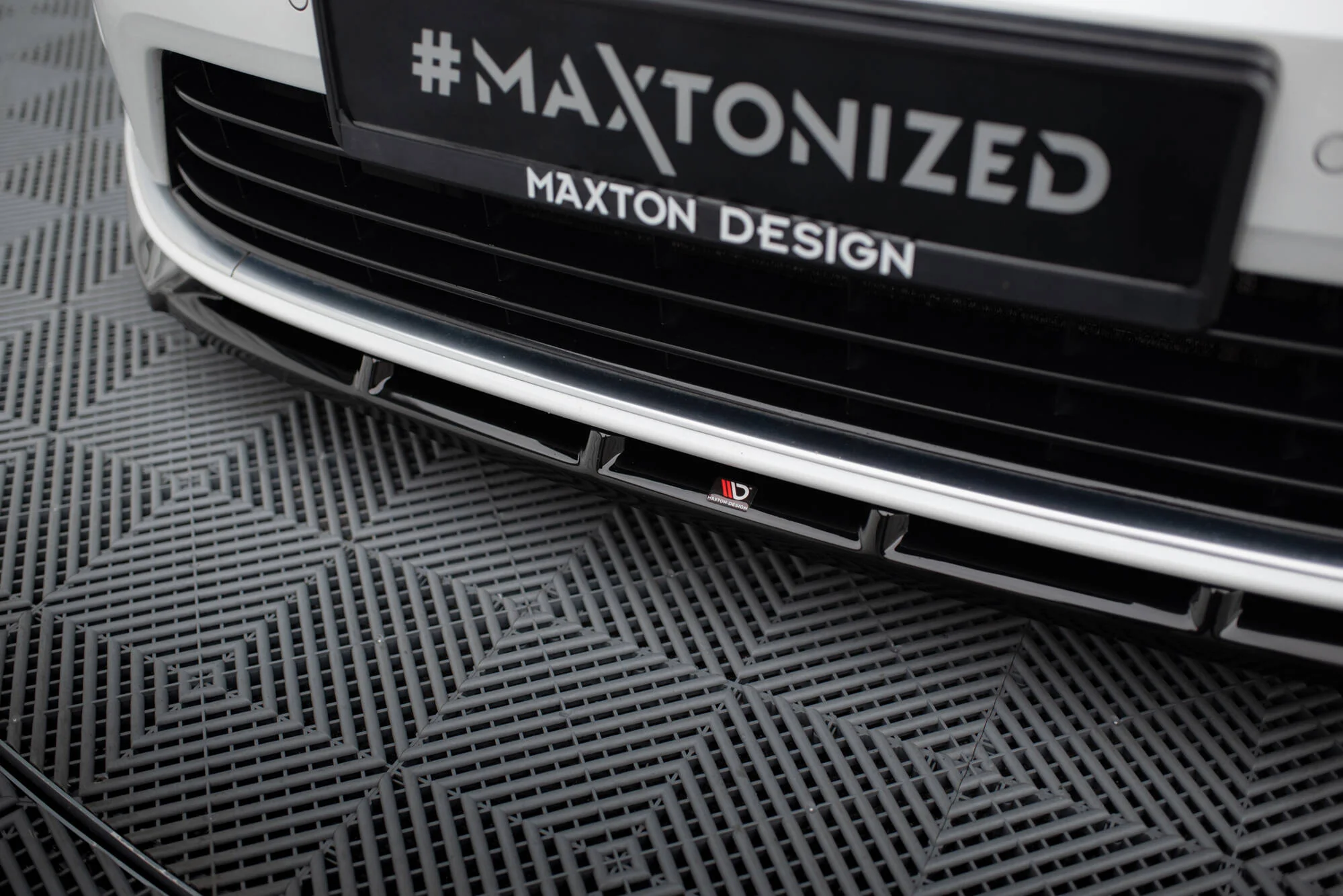 Splitter Przedni V.5 + Flaps Volkswagen Golf R / R-Line Mk7 - Image 3