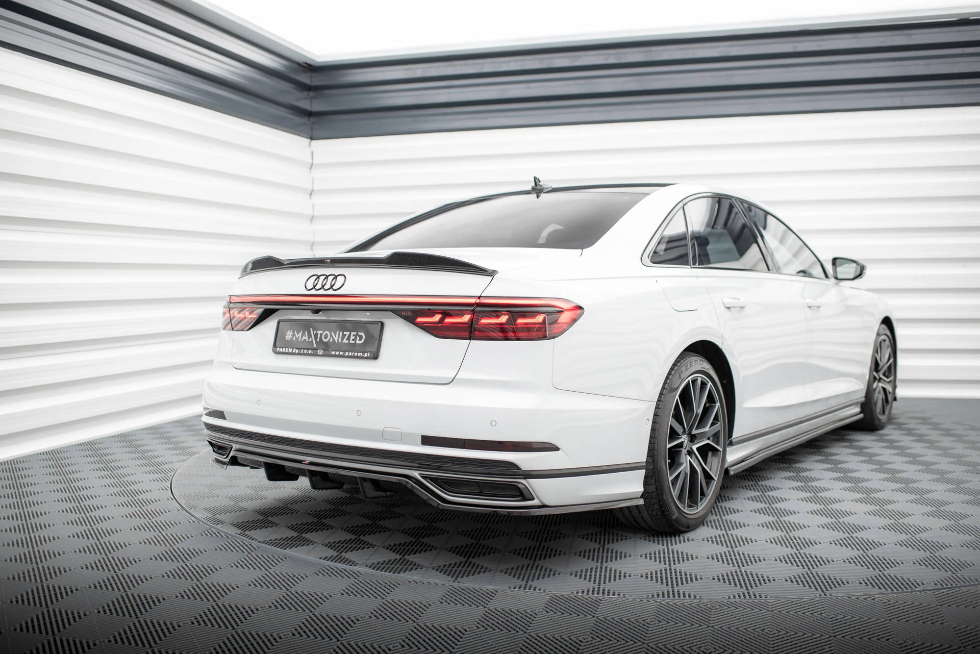 Splitter Tylny (Z Dyfuzorem) Audi A8 S-Line D5 - Image 4