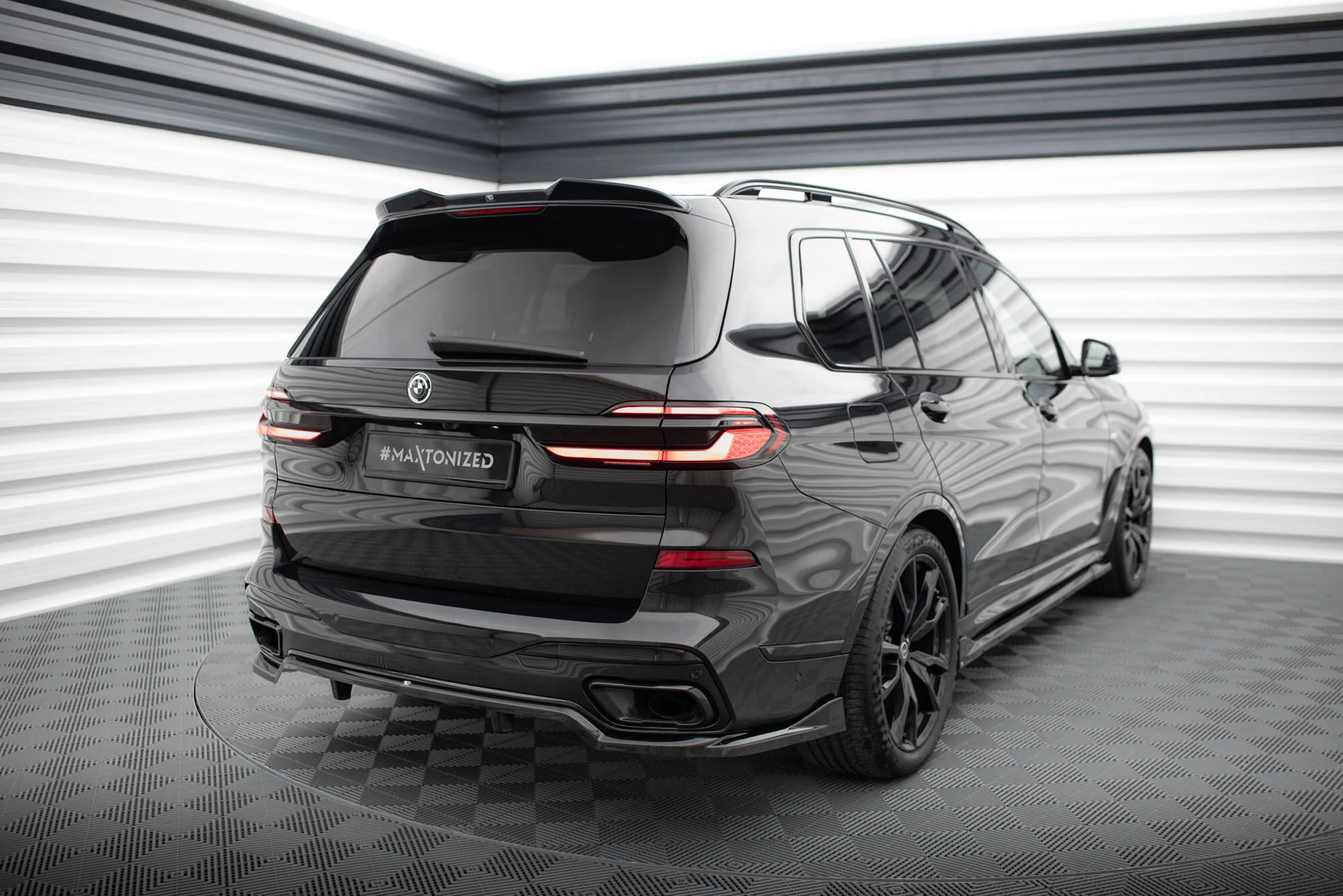 Splitter Tylny (Z Dyfuzorem) BMW X7 M-Pack G07 Facelift - Image 5