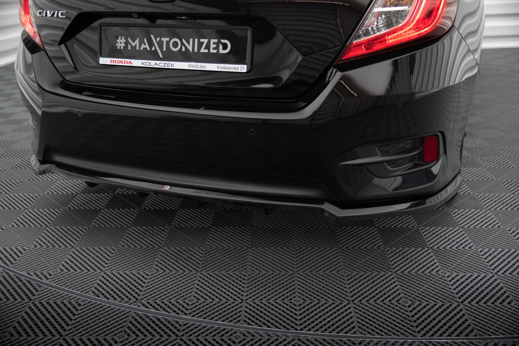 Splitter Tylny (Z Dyfuzorem) Honda Civic Mk10