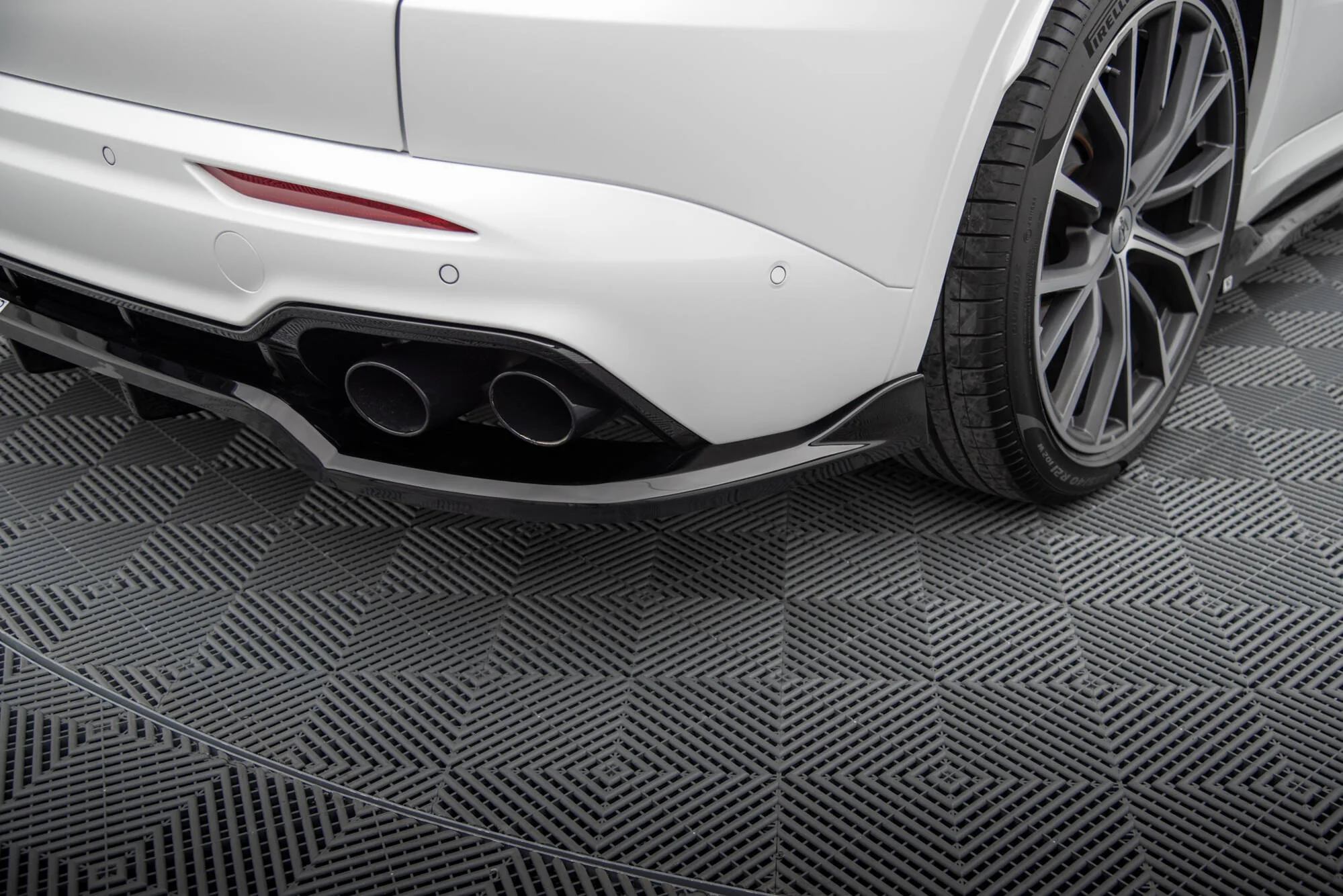 Splitter Tylny (Z Dyfuzorem) Maserati Grecale GT / Modena Mk1 - Image 4
