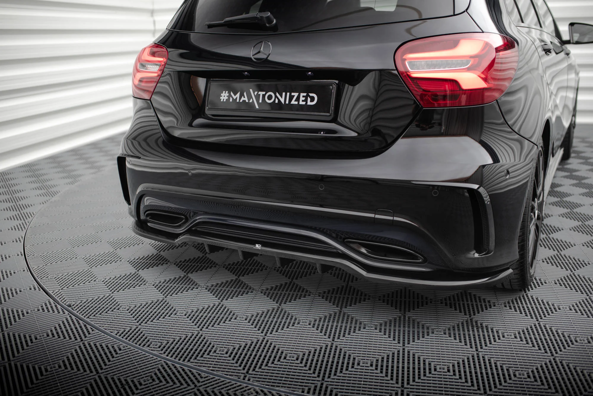 Splitter Tylny (Z Dyfuzorem) Mercedes-Benz A AMG-Line W176 Facelif