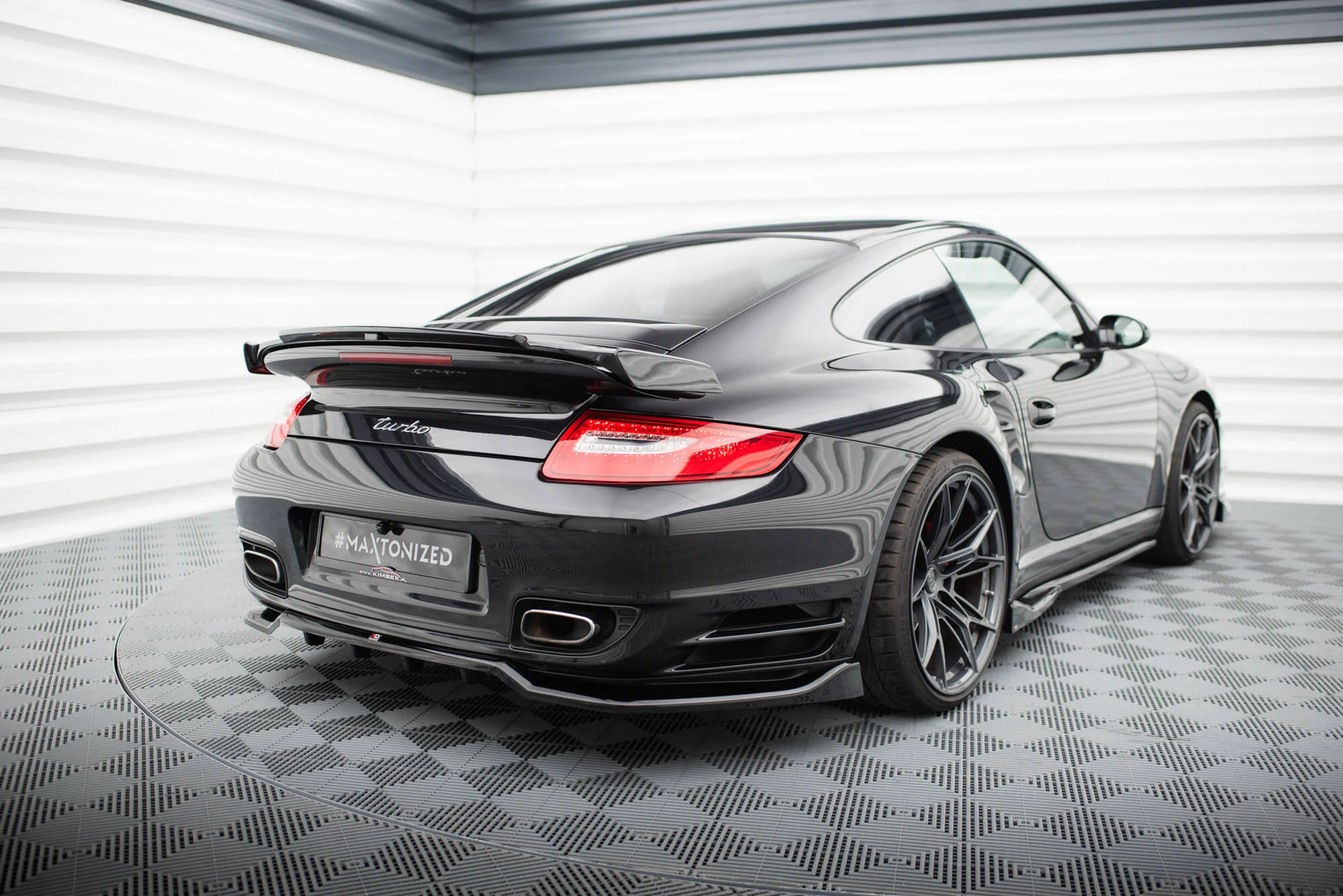 Splitter Tylny (Z Dyfuzorem) Porsche 911 Turbo 997 - Image 2